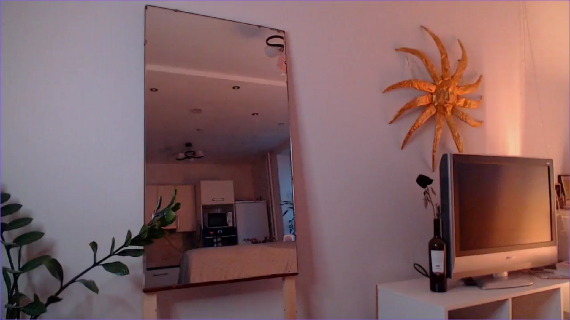 Gallery image thumbnail from DearSylvia's myfreecams stream on, 08/03/2024, 18:29 image 20 of 20