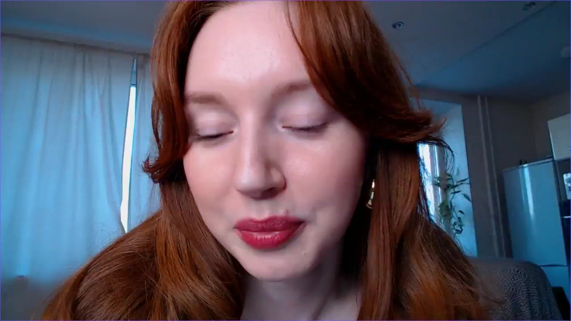 Gallery image thumbnail from DearSylvia's myfreecams stream on, 08/08/2024, 17:52 image 12 of 20