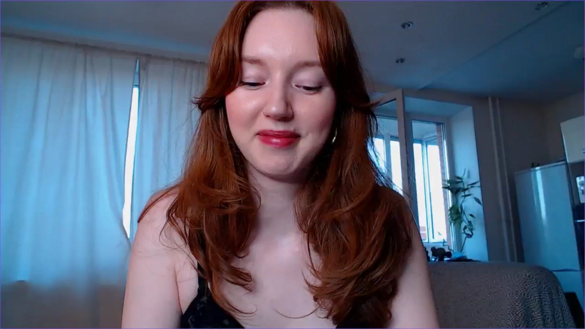 Gallery image thumbnail from DearSylvia's myfreecams stream on, 08/08/2024, 17:52 image 9 of 20