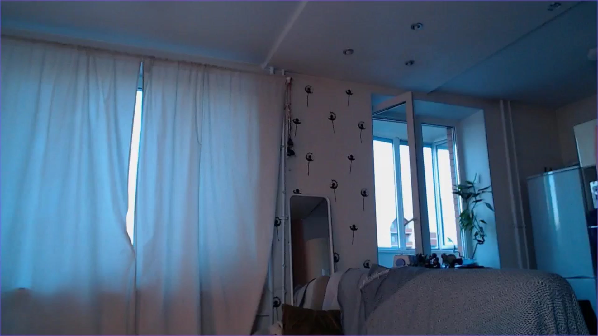 Gallery image thumbnail from DearSylvia's myfreecams stream on, 08/08/2024, 17:52 image 17 of 20