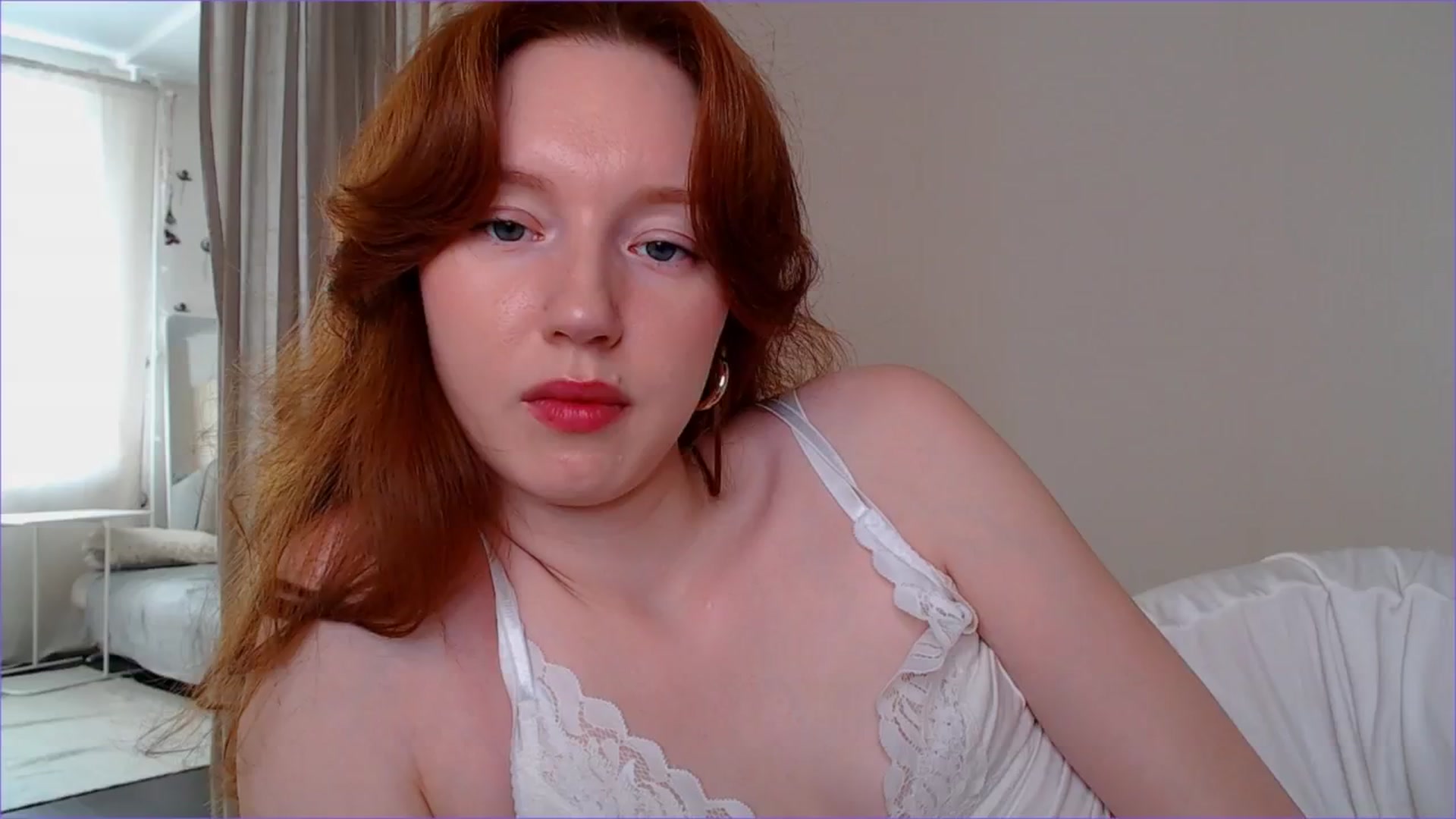 Gallery image thumbnail from DearSylvia's myfreecams stream on, 09/08/2024, 10:36 image 12 of 20