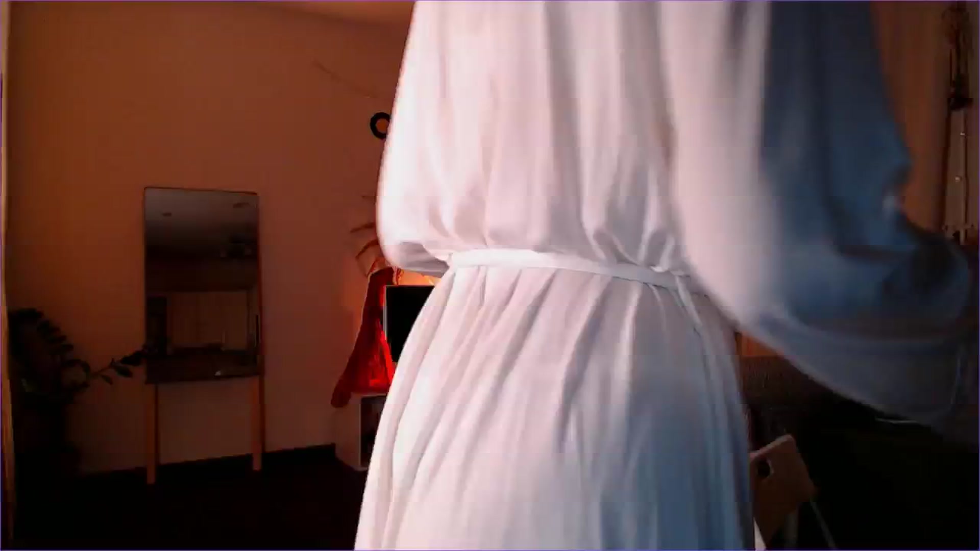 Gallery image thumbnail from DearSylvia's myfreecams stream on, 09/19/2024, 18:23 image 8 of 20