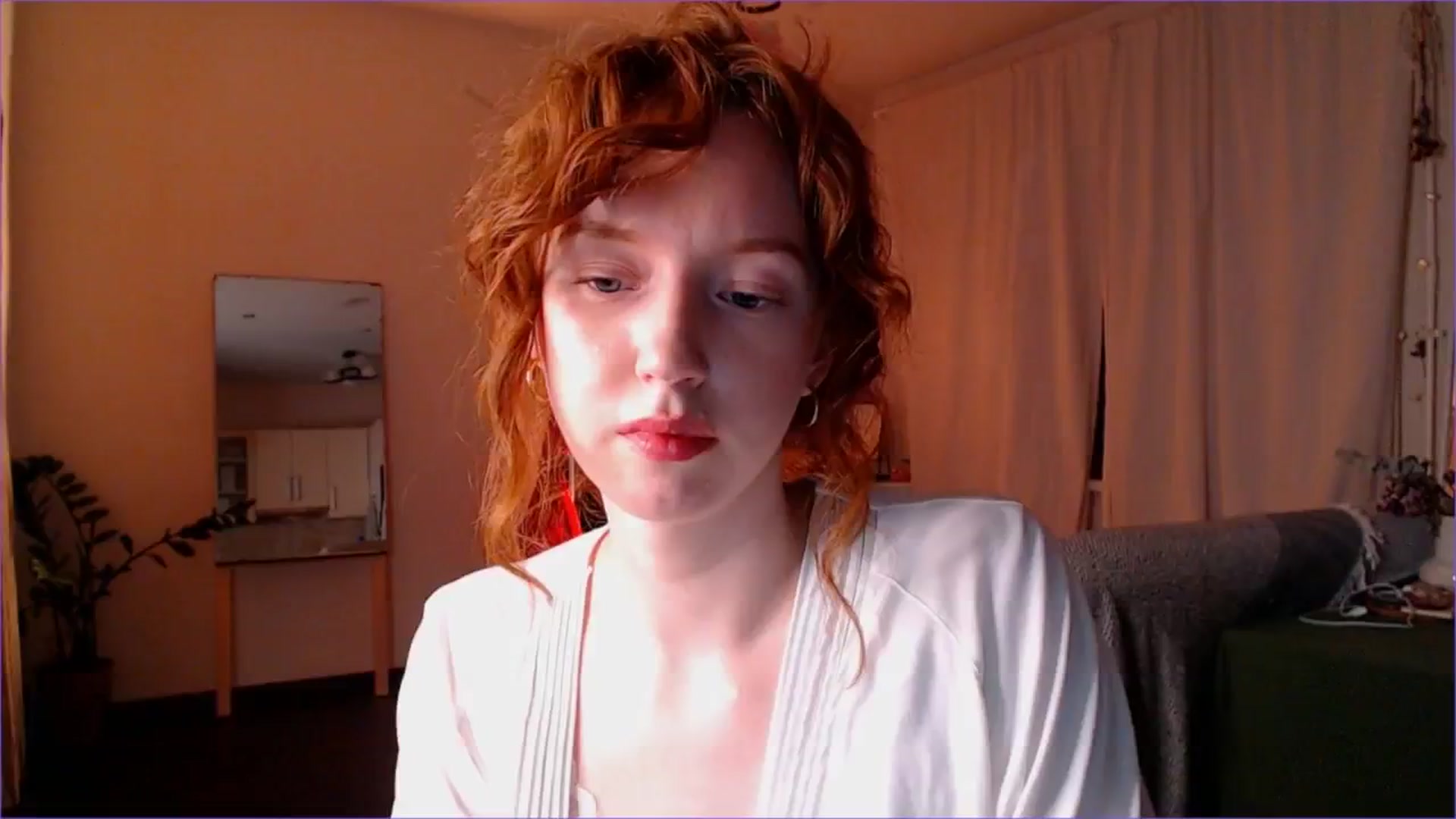 Gallery image thumbnail from DearSylvia's myfreecams stream on, 09/19/2024, 18:23 image 14 of 20