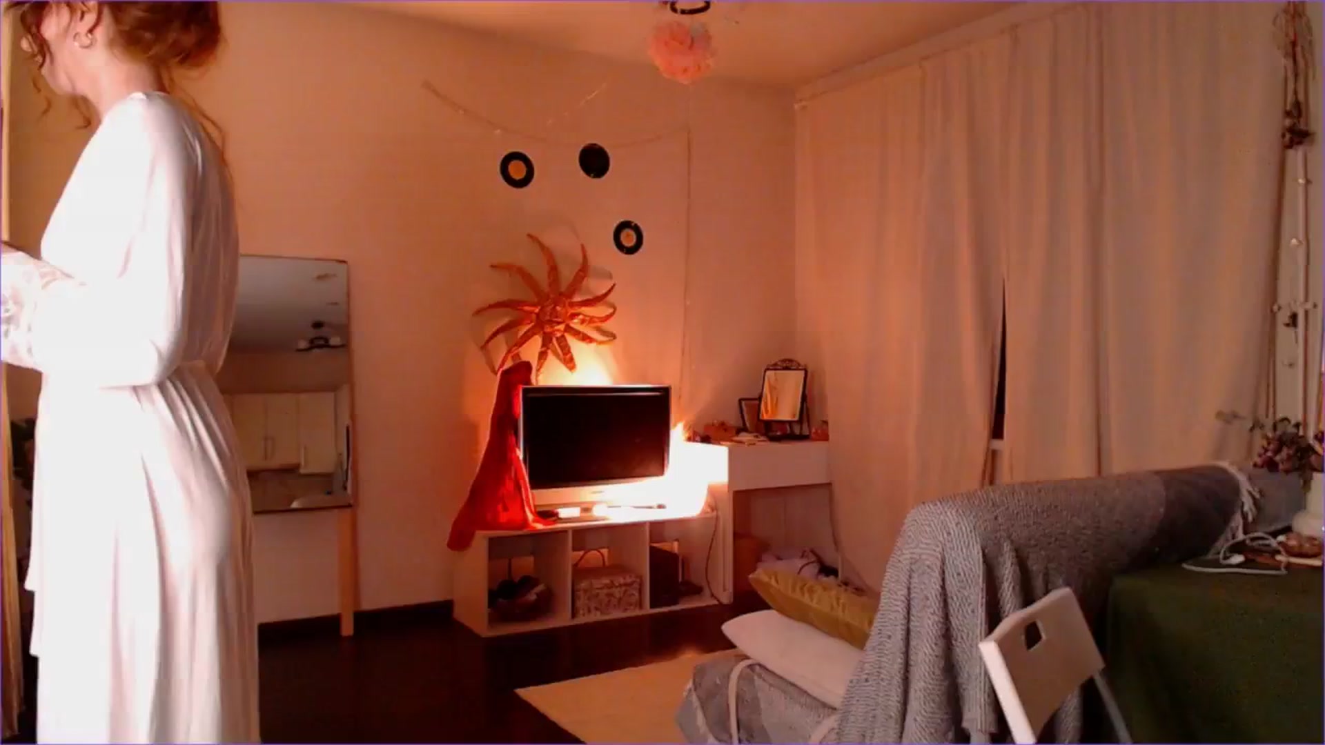 Gallery image thumbnail from DearSylvia's myfreecams stream on, 09/19/2024, 18:23 image 6 of 20