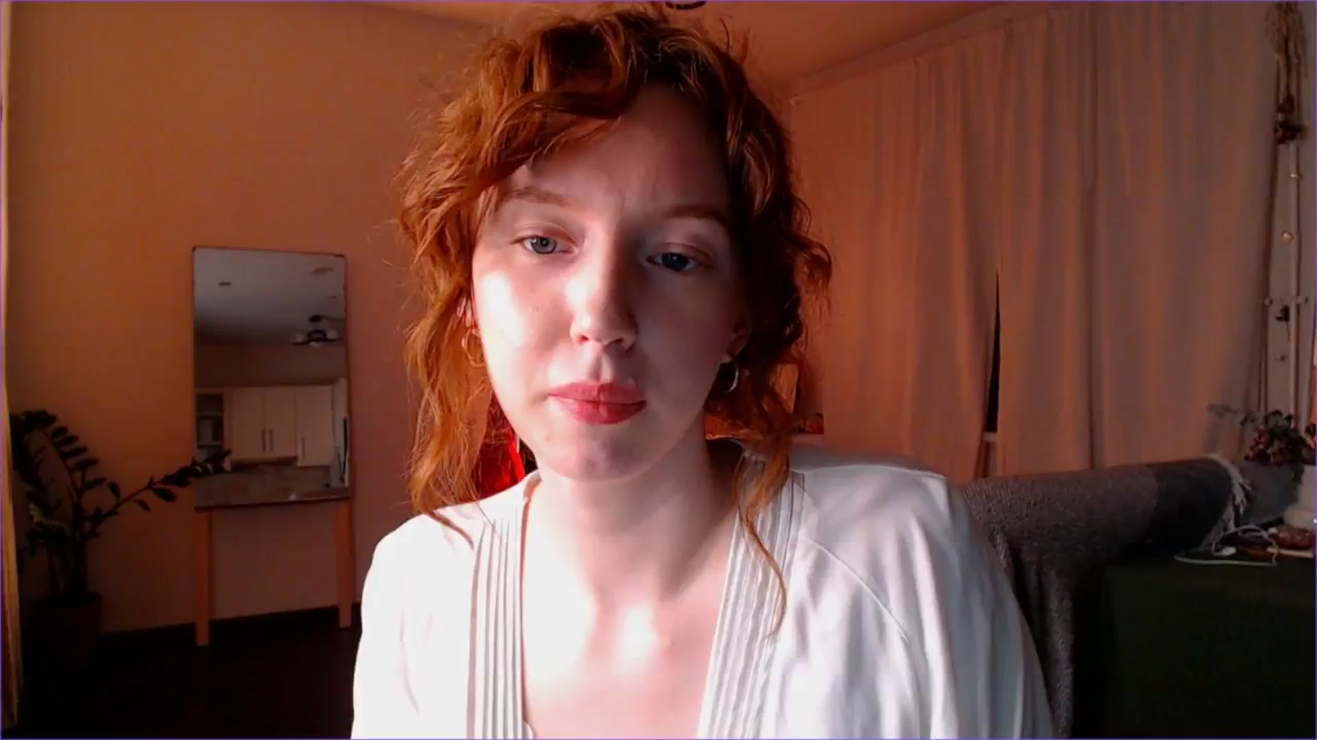 Gallery image thumbnail from DearSylvia's myfreecams stream on, 09/19/2024, 18:23 image 13 of 20