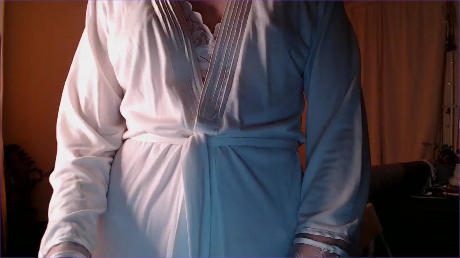 Gallery image thumbnail from DearSylvia's myfreecams stream on, 09/19/2024, 18:23 image 7 of 20