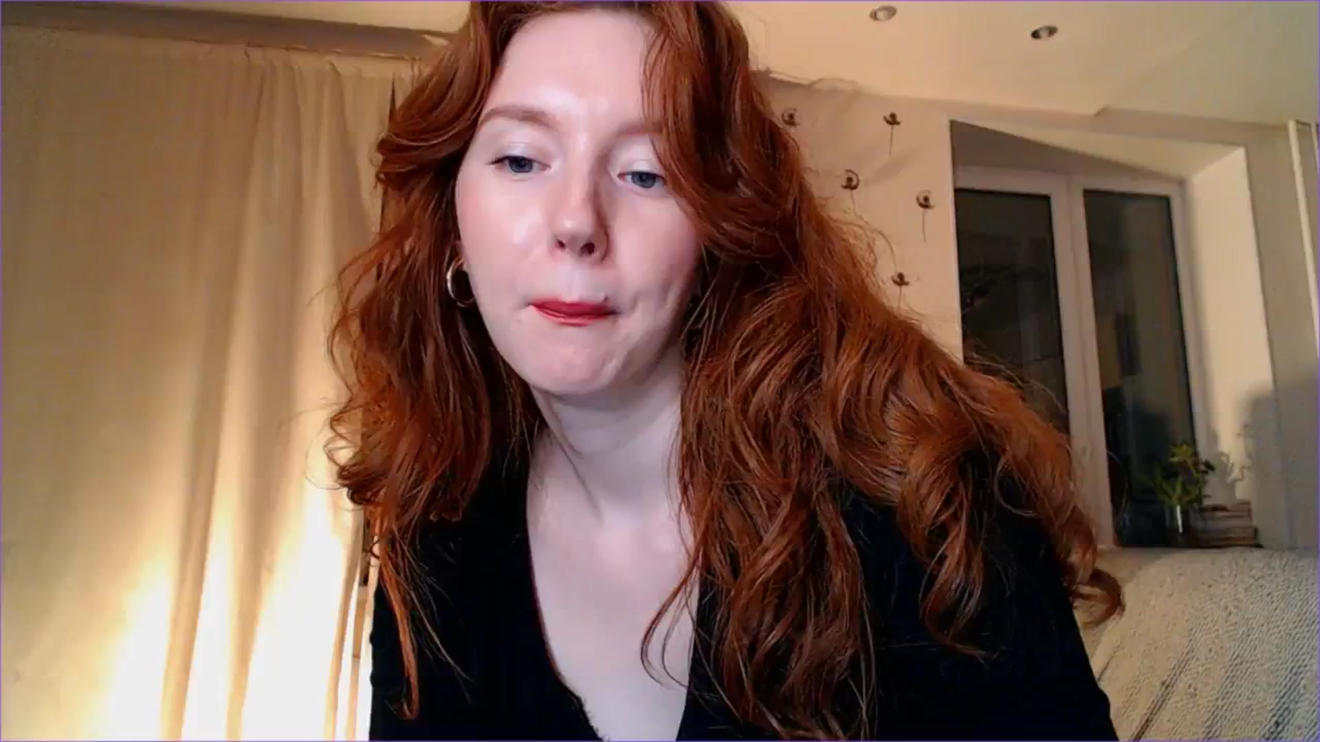 Gallery image thumbnail from DearSylvia's myfreecams stream on, 10/26/2024, 19:30 image 16 of 20