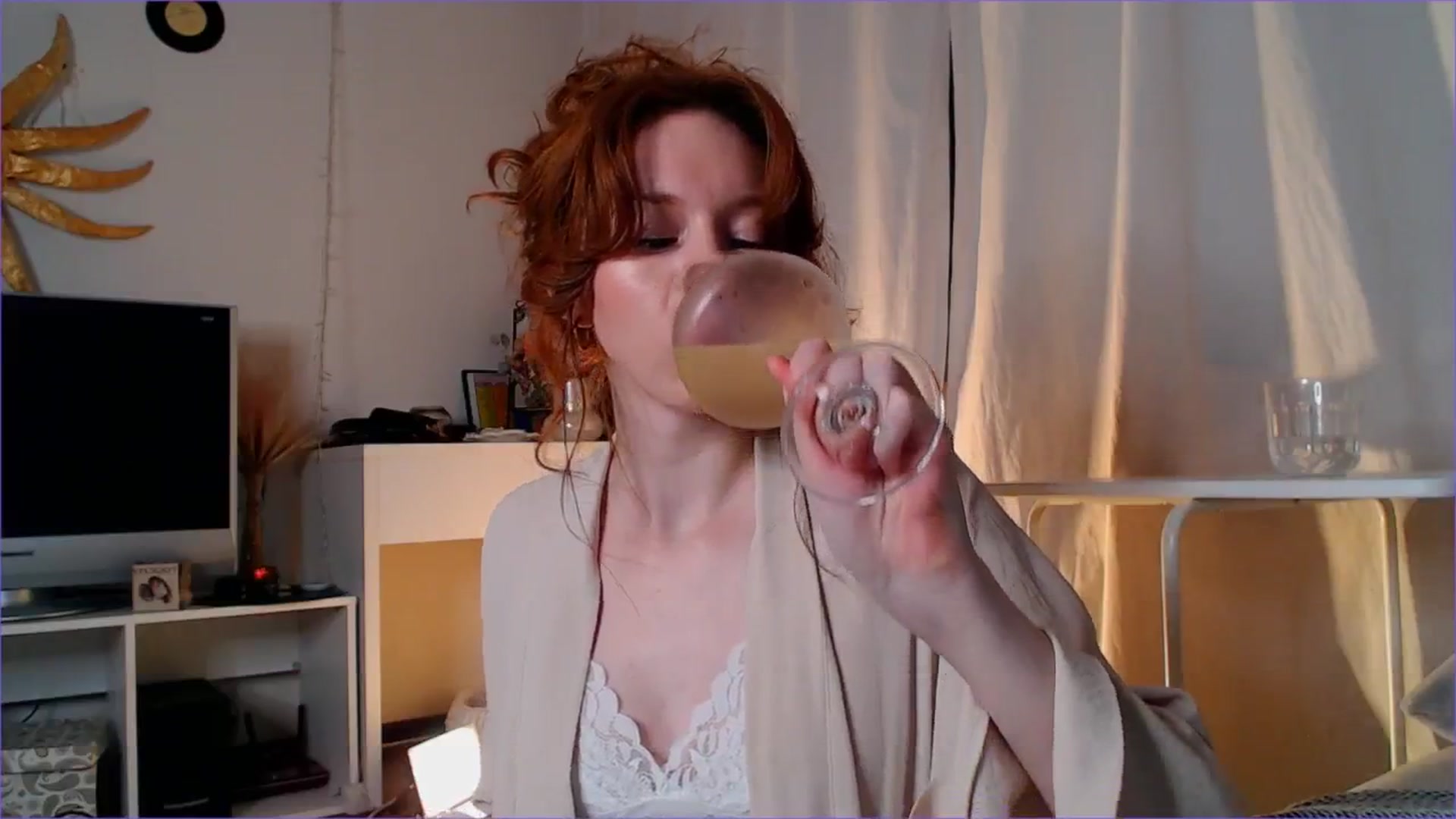 Gallery image thumbnail from DearSylvia's myfreecams stream on, 10/27/2024, 18:28 image 13 of 20