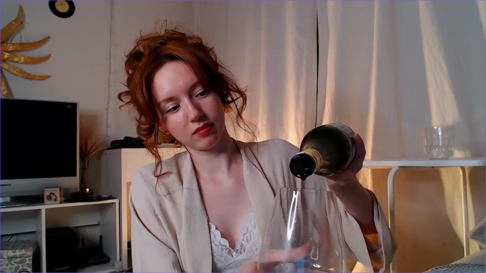 Gallery image thumbnail from DearSylvia's myfreecams stream on, 10/27/2024, 18:28 image 12 of 20