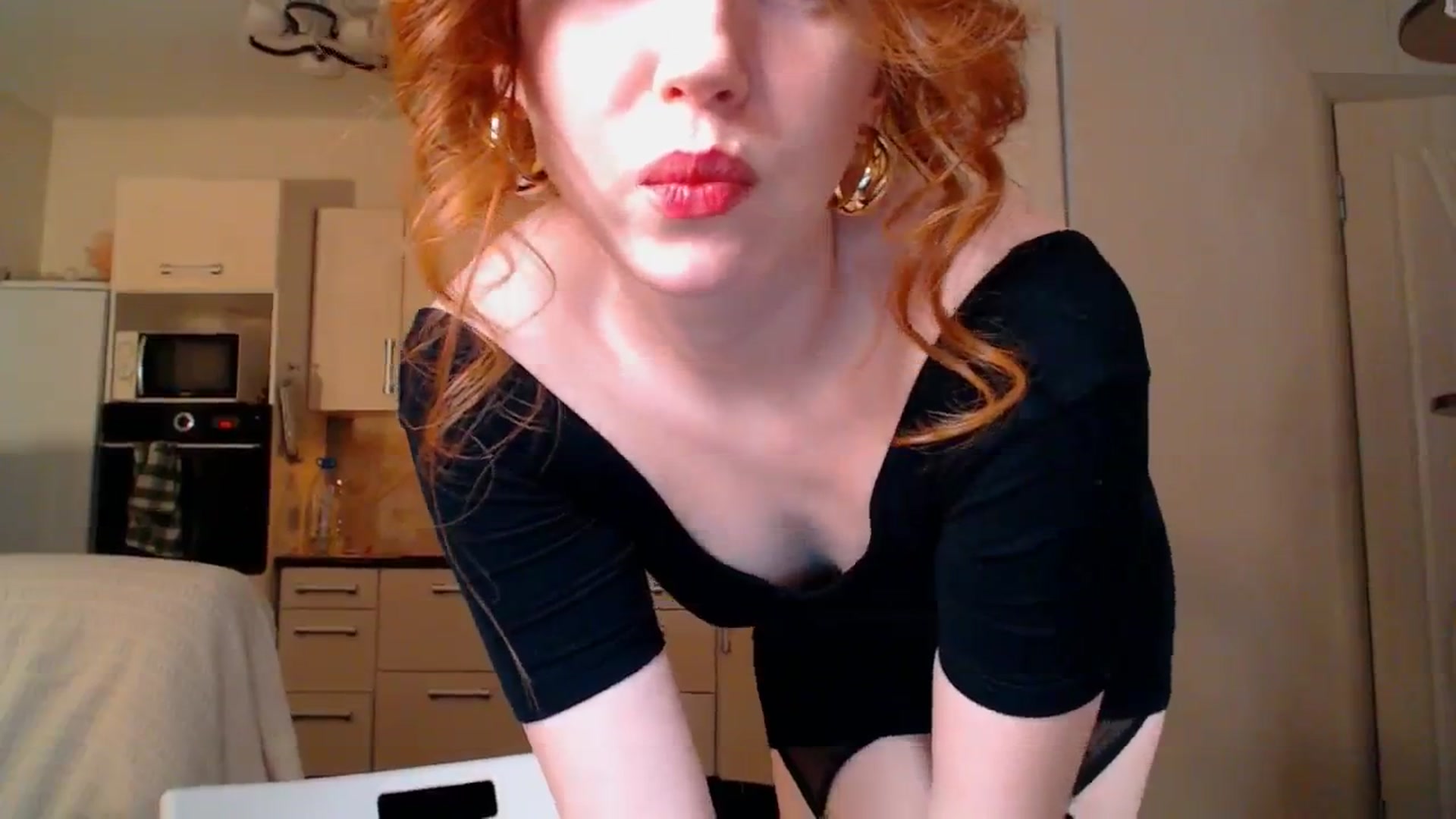 Gallery image thumbnail from DearSylvia's myfreecams stream on, 12/25/2024, 20:07 image 7 of 20
