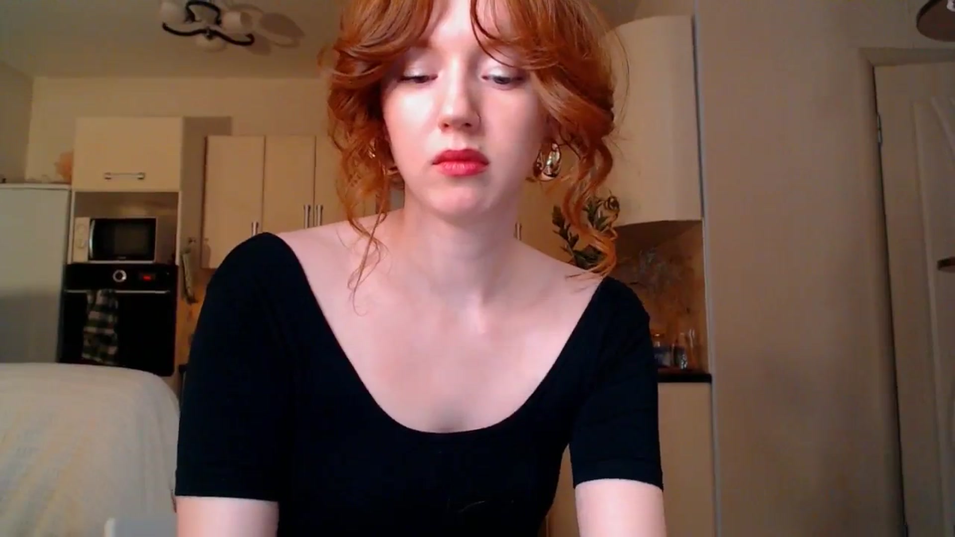 Gallery image thumbnail from DearSylvia's myfreecams stream on, 12/25/2024, 20:07 image 6 of 20