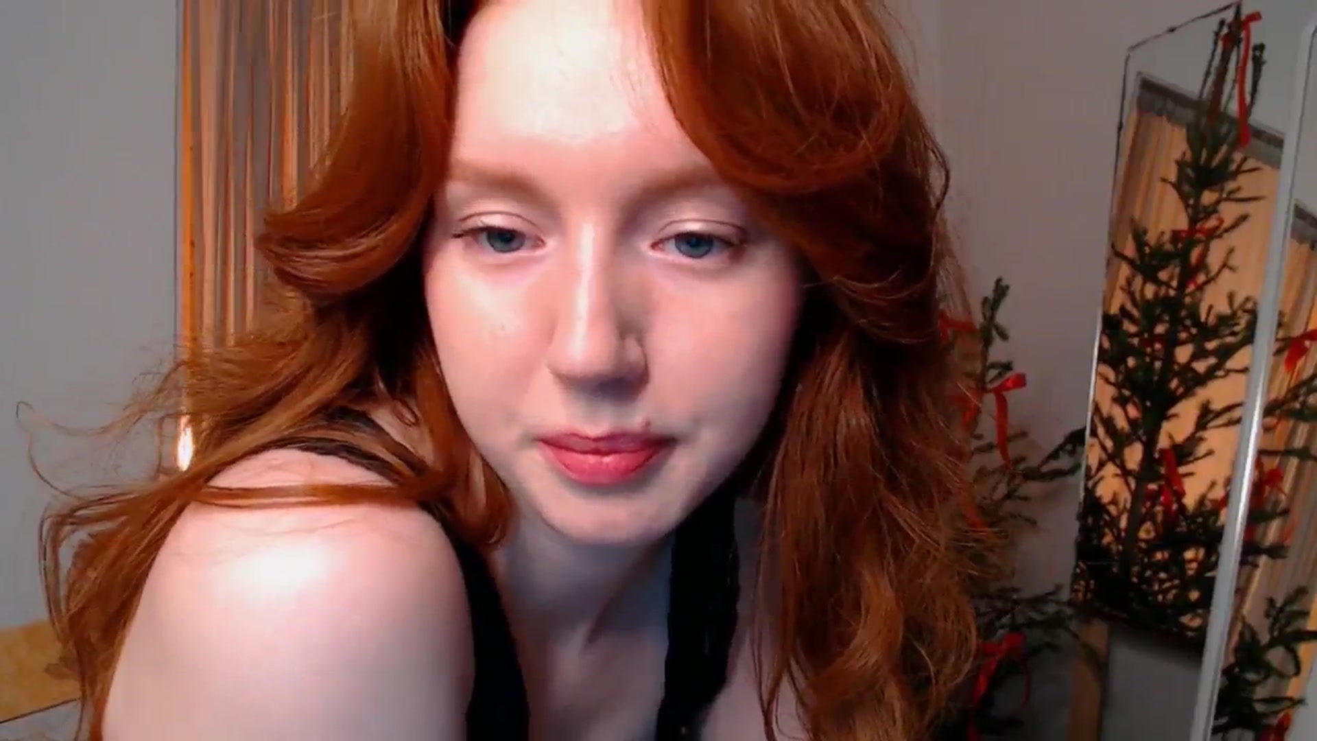 Gallery image thumbnail from DearSylvia's myfreecams stream on, 12/30/2024, 18:43 image 2 of 20