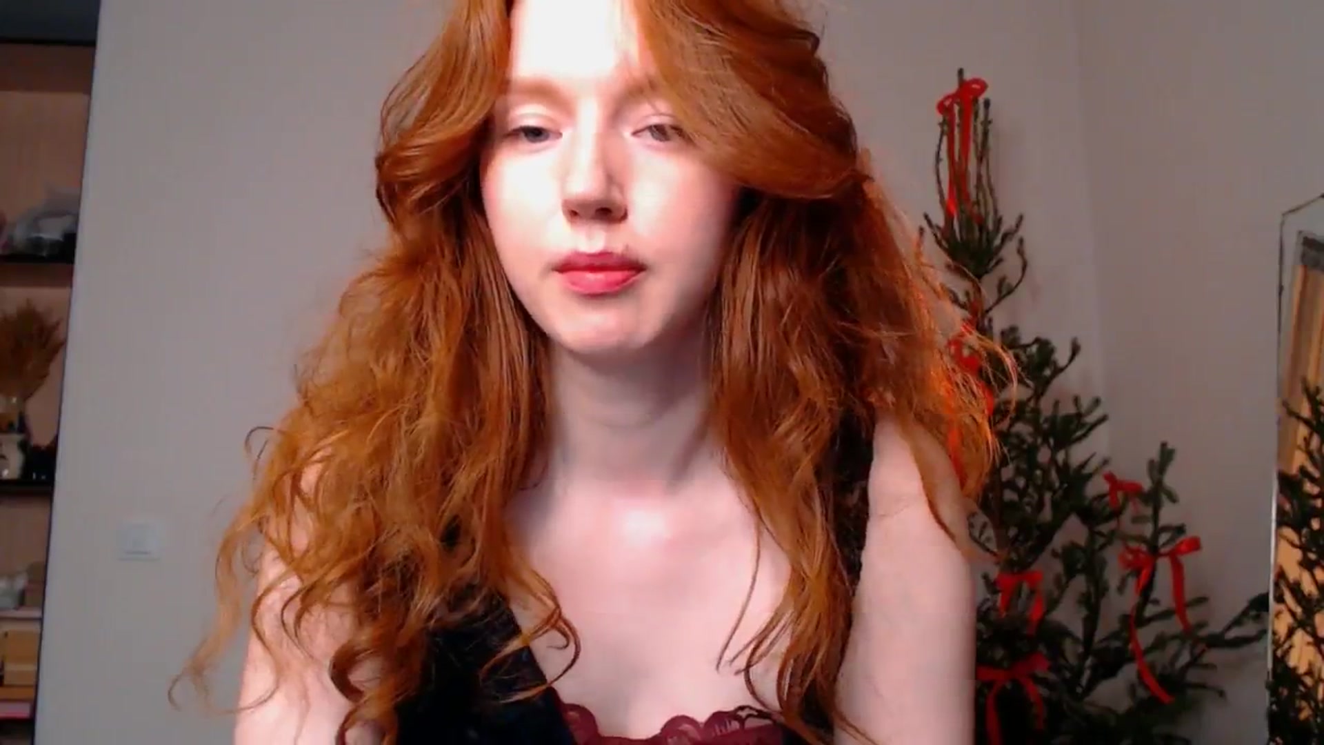 Gallery image thumbnail from DearSylvia's myfreecams stream on, 12/30/2024, 18:43 image 17 of 20