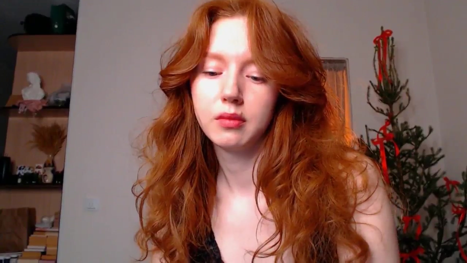 Gallery image thumbnail from DearSylvia's myfreecams stream on, 12/30/2024, 18:43 image 12 of 20
