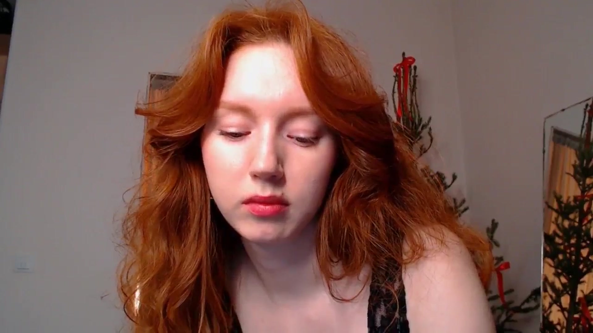 Gallery image thumbnail from DearSylvia's myfreecams stream on, 12/30/2024, 18:43 image 10 of 20