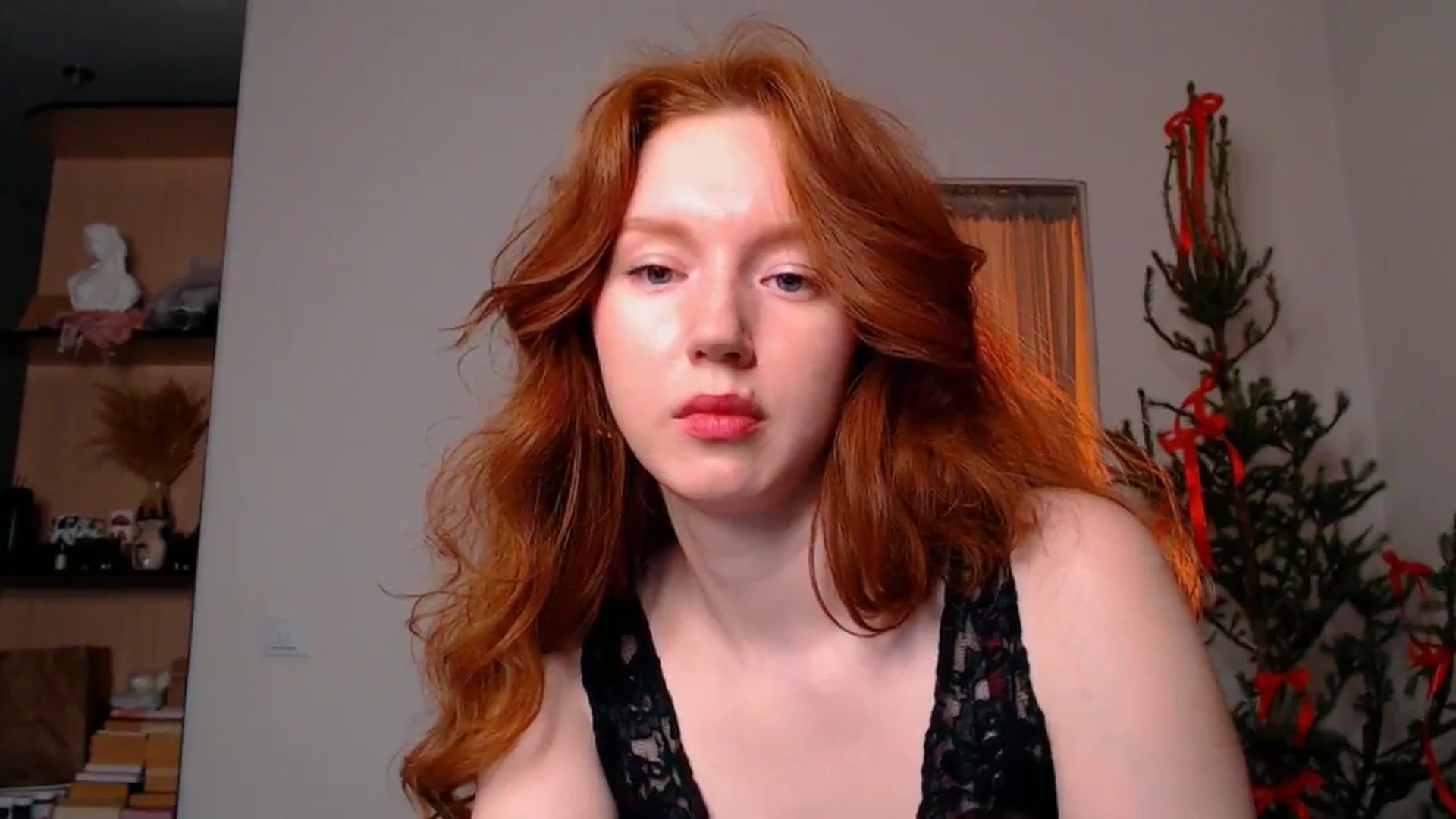 Gallery image thumbnail from DearSylvia's myfreecams stream on, 12/30/2024, 18:43 image 13 of 20