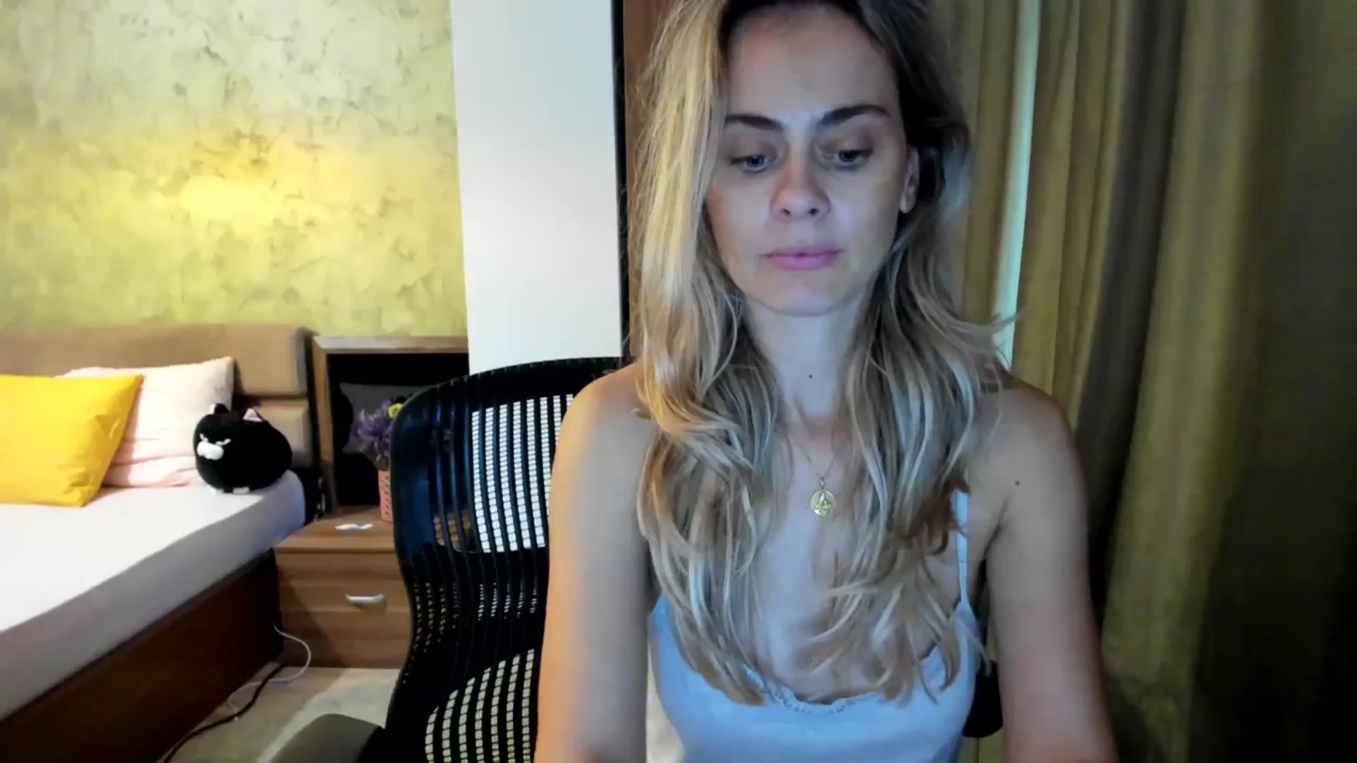Gallery image thumbnail from DebbyPaige's myfreecams stream on, 09/16/2023, 09:05 image 8 of 20