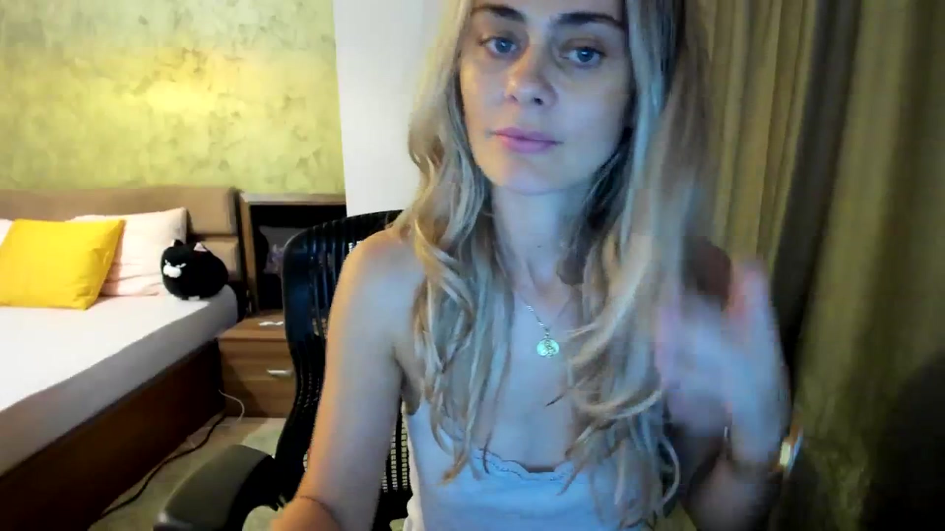 Gallery image thumbnail from DebbyPaige's myfreecams stream on, 09/16/2023, 09:05 image 17 of 20