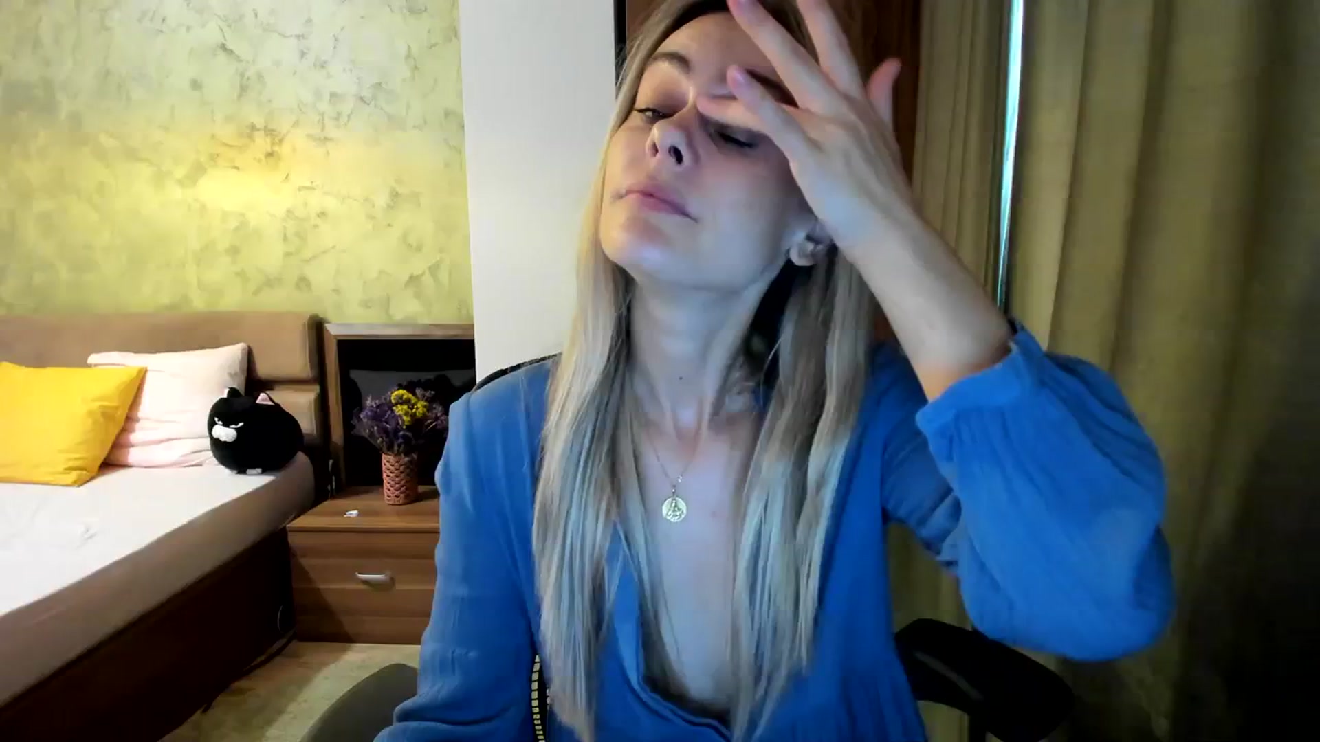 Gallery image thumbnail from DebbyPaige's myfreecams stream on, 09/17/2023, 09:07 image 1 of 20
