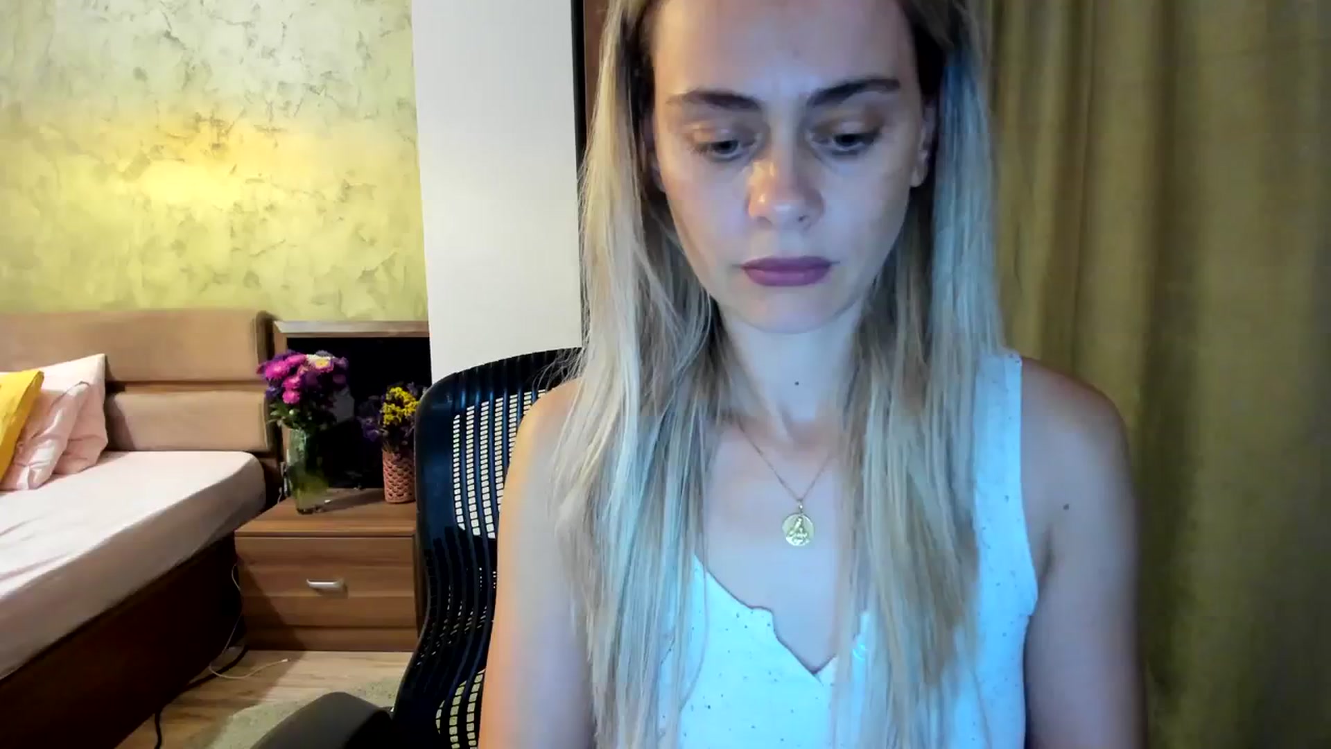Gallery image thumbnail from DebbyPaige's myfreecams stream on, 09/18/2023, 13:47 image 20 of 20