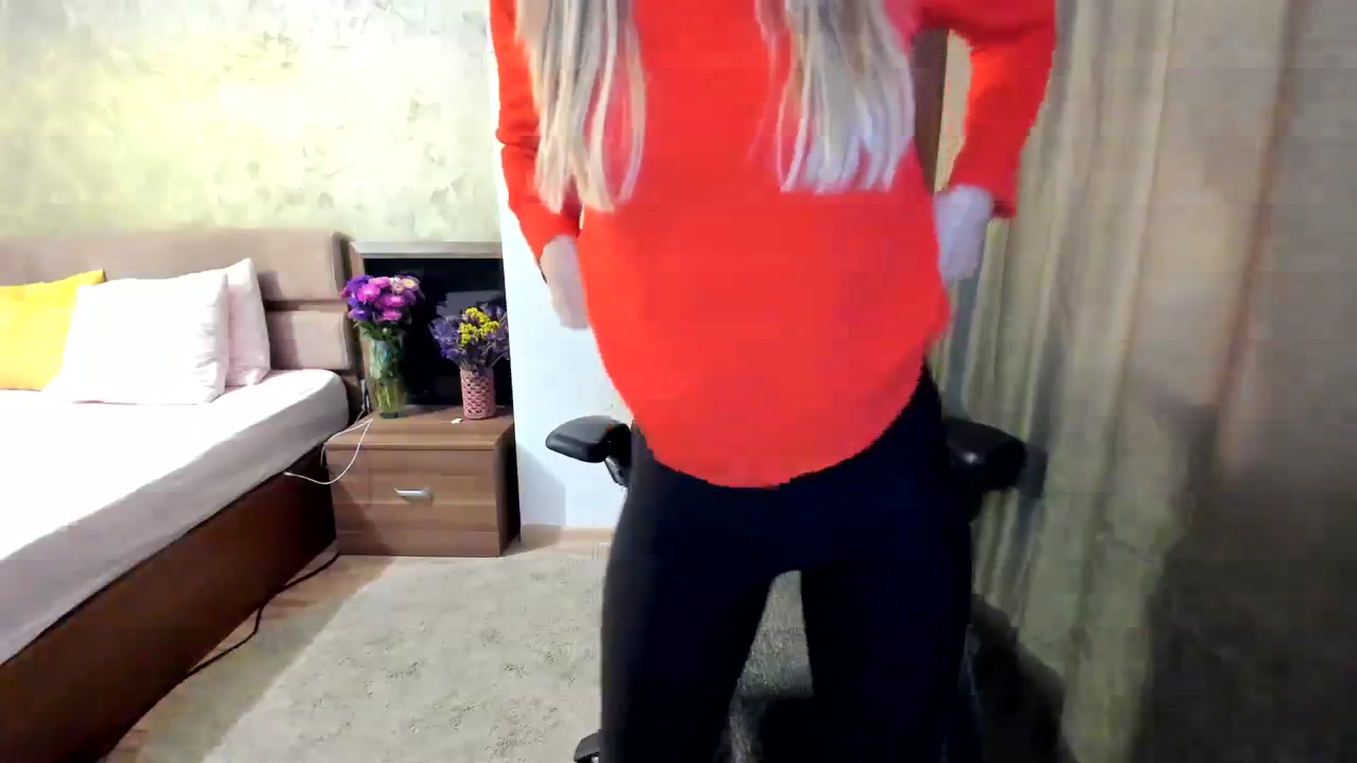 Gallery image thumbnail from DebbyPaige's myfreecams stream on, 09/19/2023, 07:42 image 14 of 20
