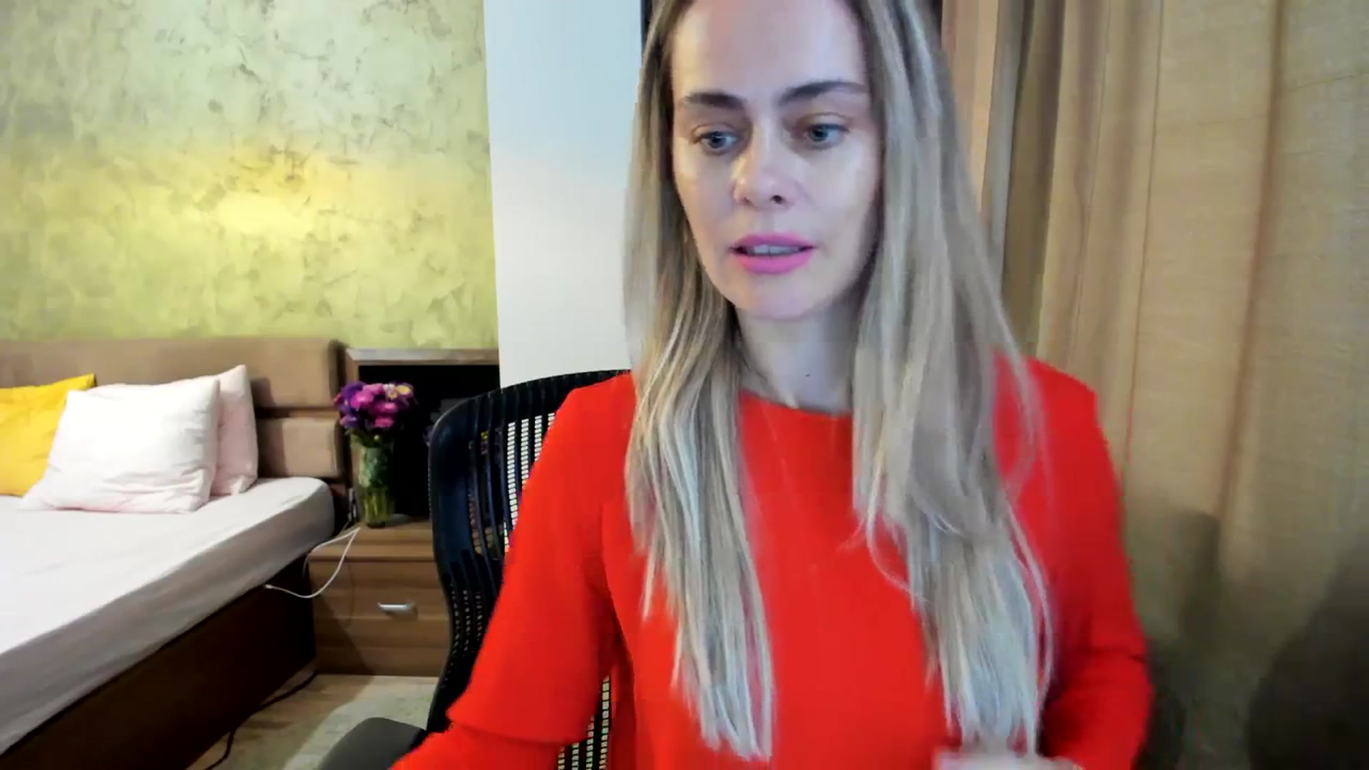 Gallery image thumbnail from DebbyPaige's myfreecams stream on, 09/19/2023, 07:42 image 9 of 20
