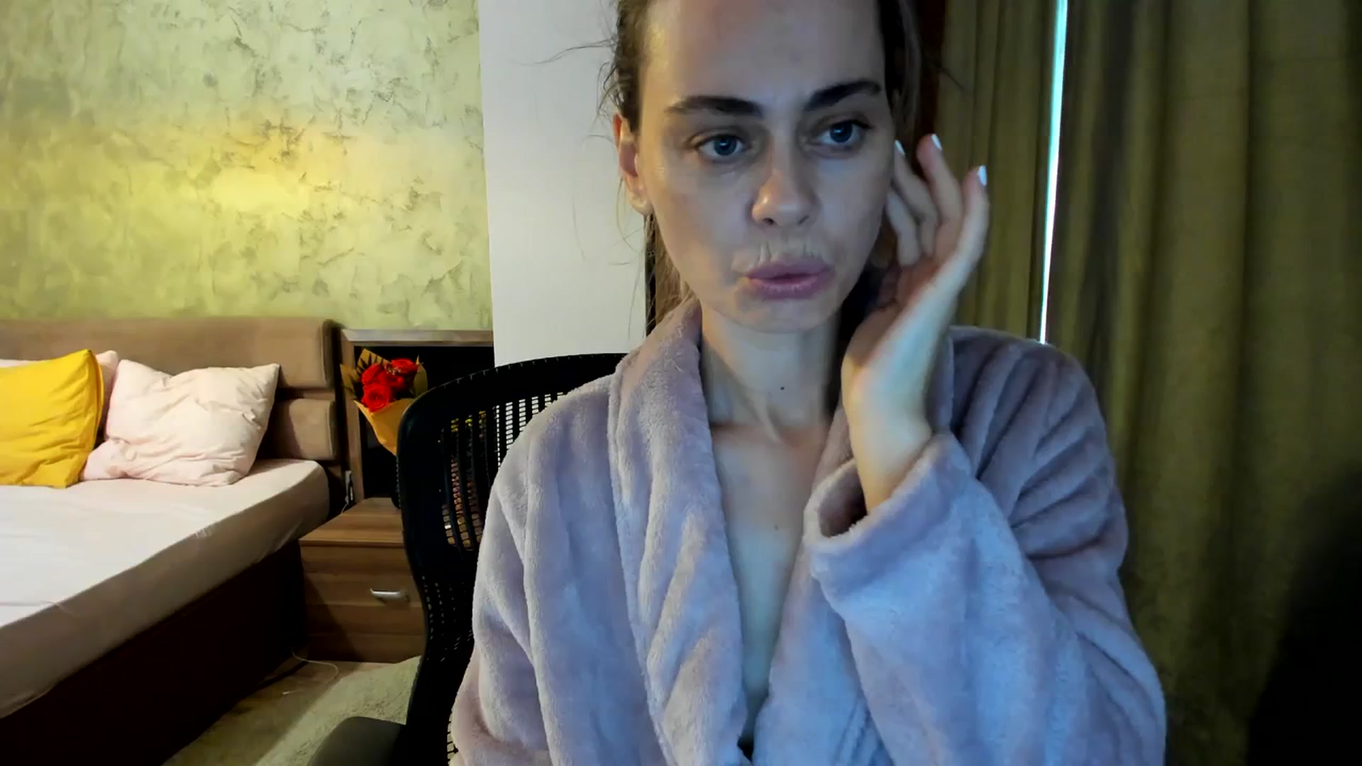 Gallery image thumbnail from DebbyPaige's myfreecams stream on, 09/27/2023, 06:54 image 14 of 20