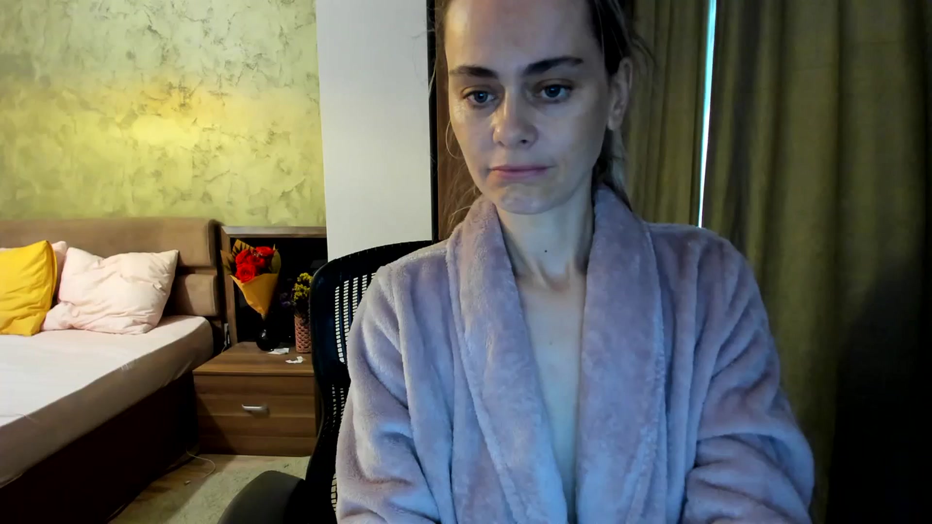Gallery image thumbnail from DebbyPaige's myfreecams stream on, 09/27/2023, 06:54 image 8 of 20