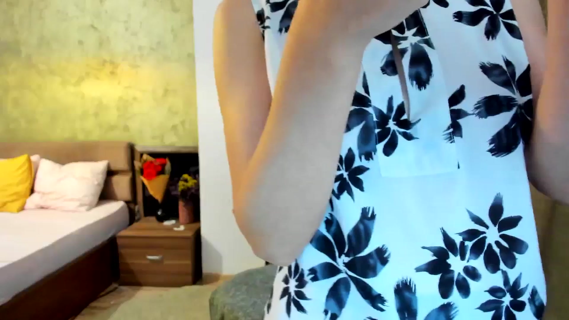 Gallery image thumbnail from DebbyPaige's myfreecams stream on, 09/27/2023, 09:00 image 16 of 20