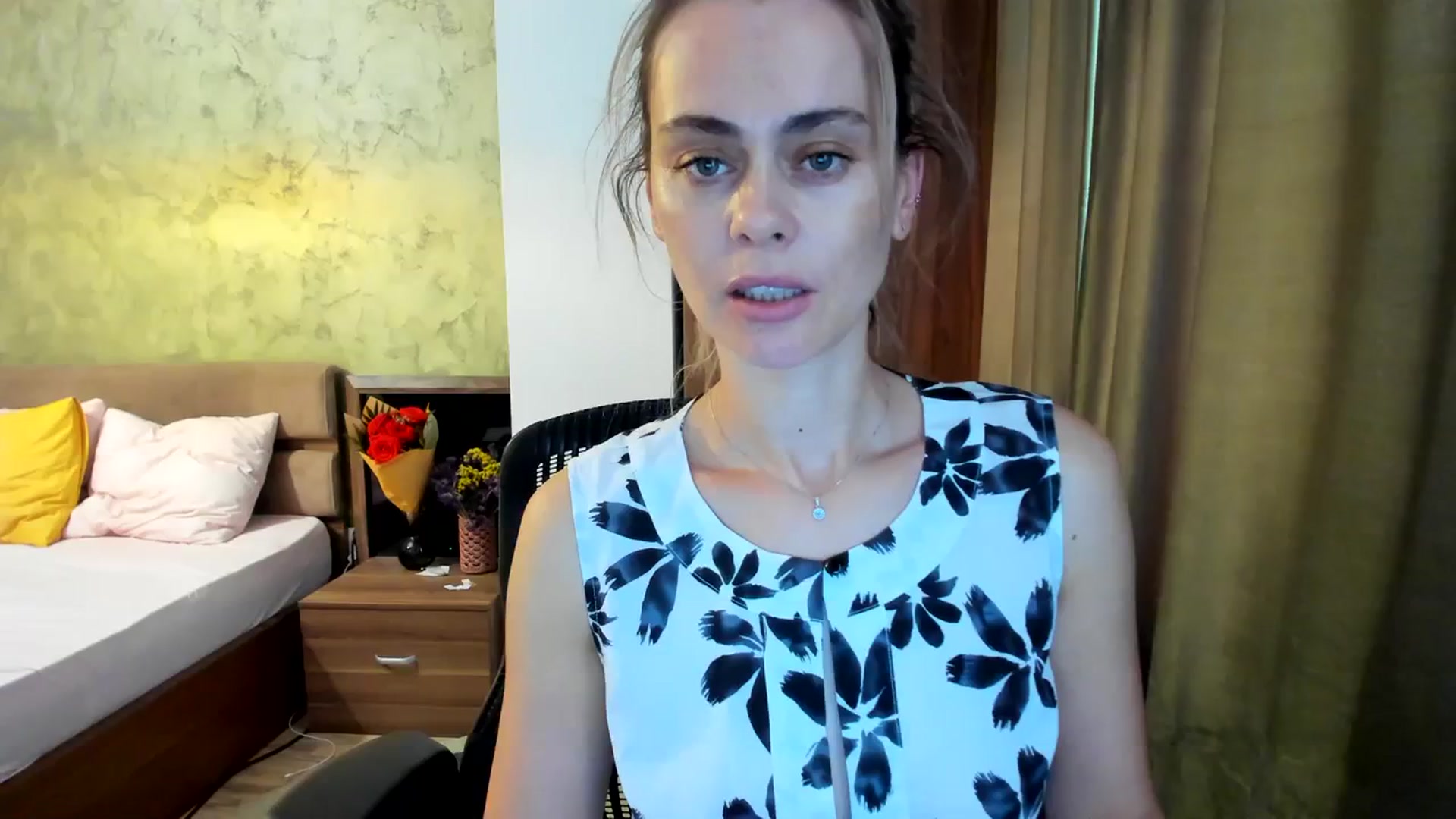 Gallery image thumbnail from DebbyPaige's myfreecams stream on, 09/27/2023, 10:35 image 1 of 20