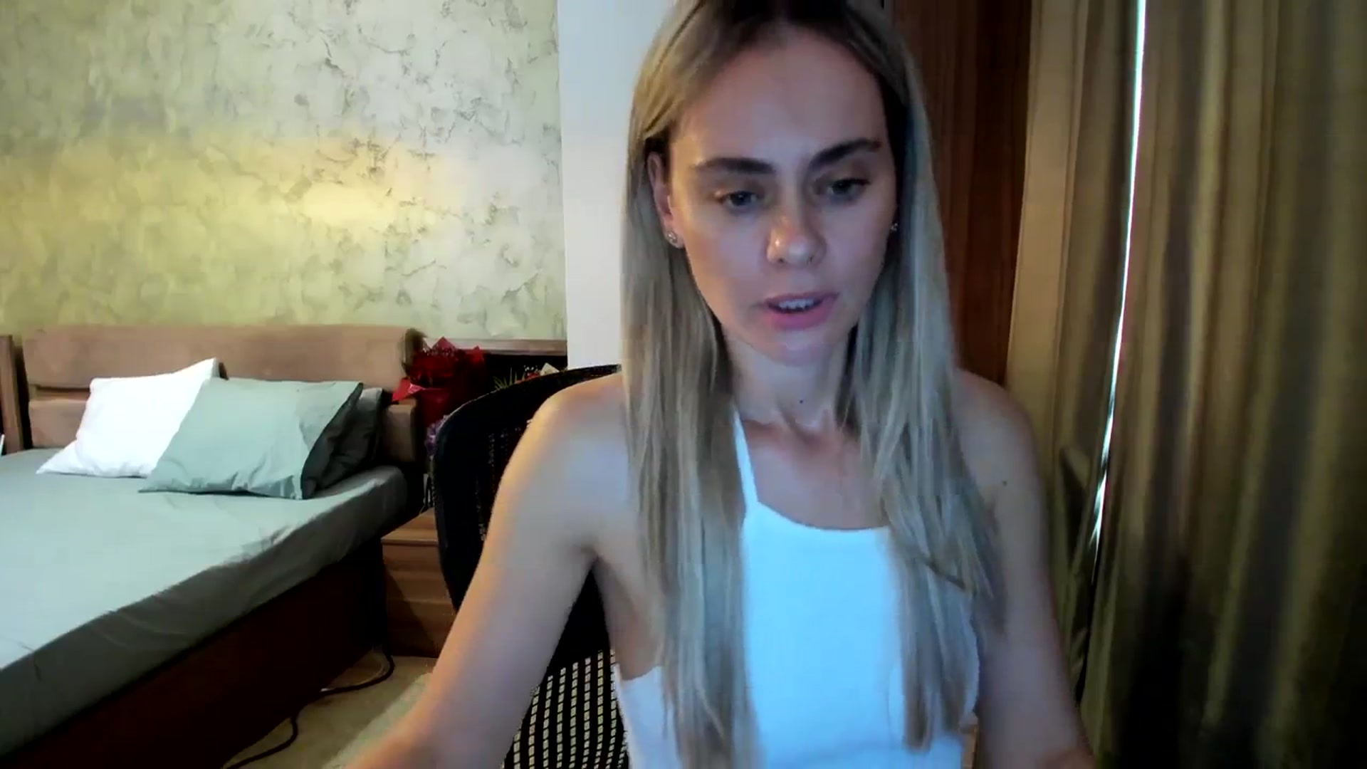Gallery image thumbnail from DebbyPaige's myfreecams stream on, 09/29/2023, 09:48 image 18 of 20