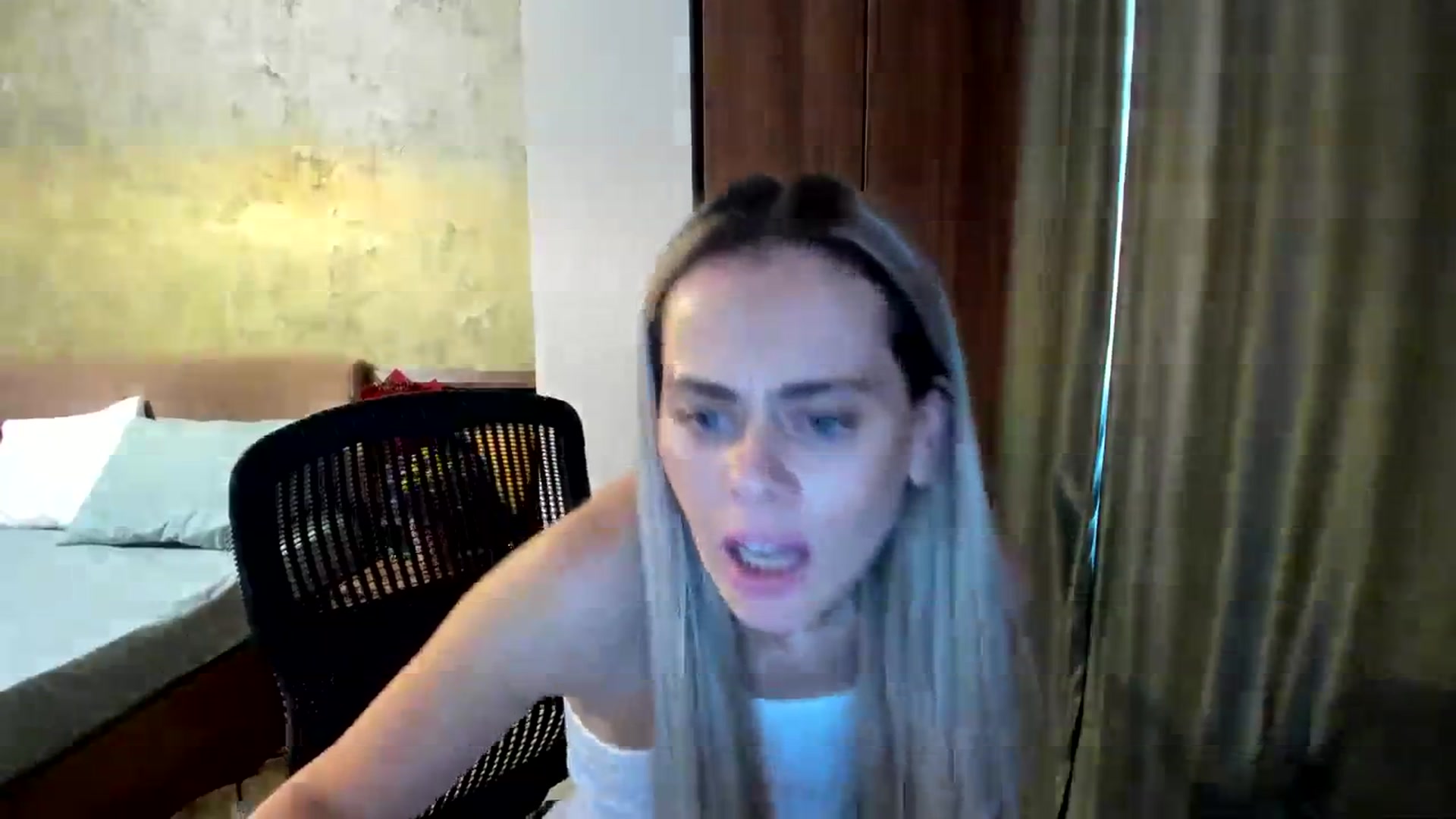 Gallery image thumbnail from DebbyPaige's myfreecams stream on, 09/29/2023, 13:02 image 11 of 20