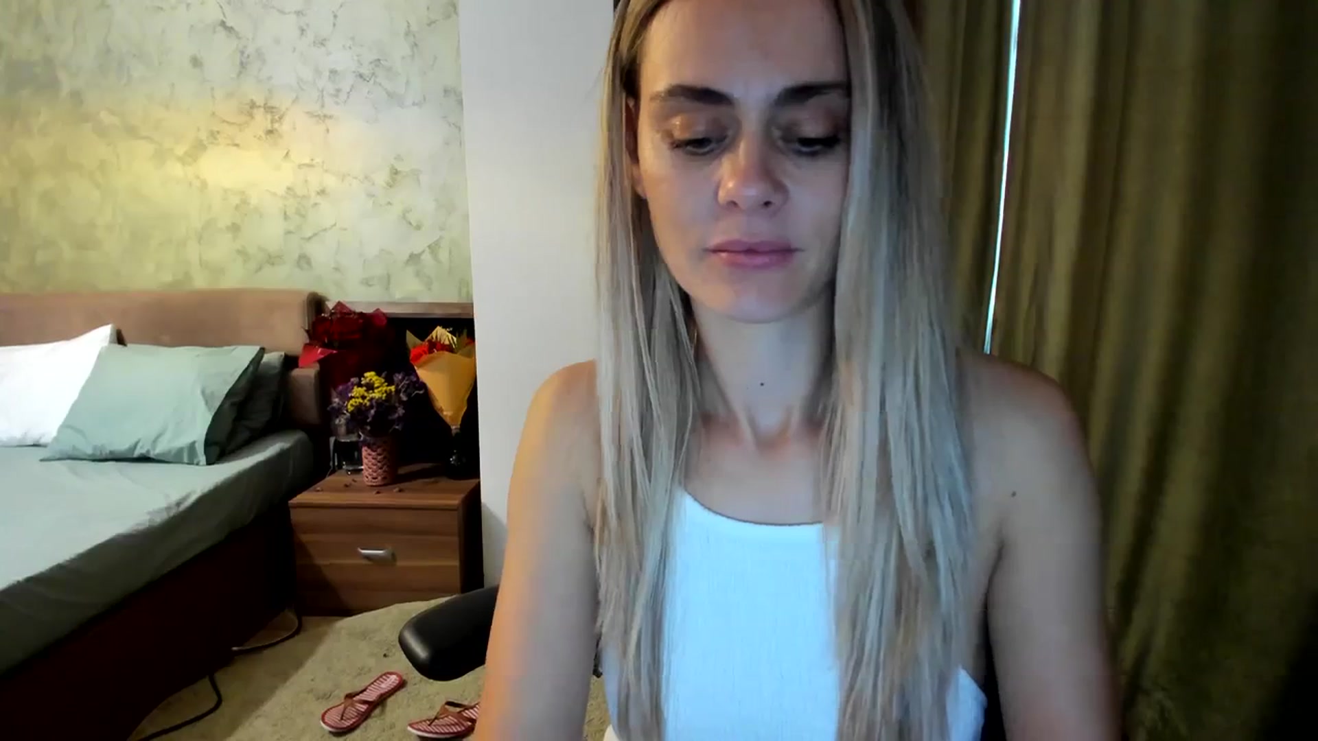 Gallery image thumbnail from DebbyPaige's myfreecams stream on, 09/29/2023, 13:37 image 2 of 20