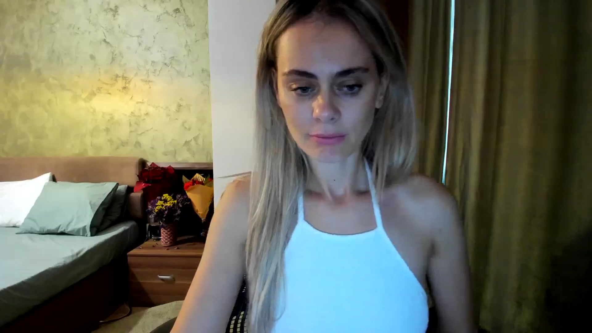 Gallery image thumbnail from DebbyPaige's myfreecams stream on, 09/29/2023, 13:37 image 19 of 20