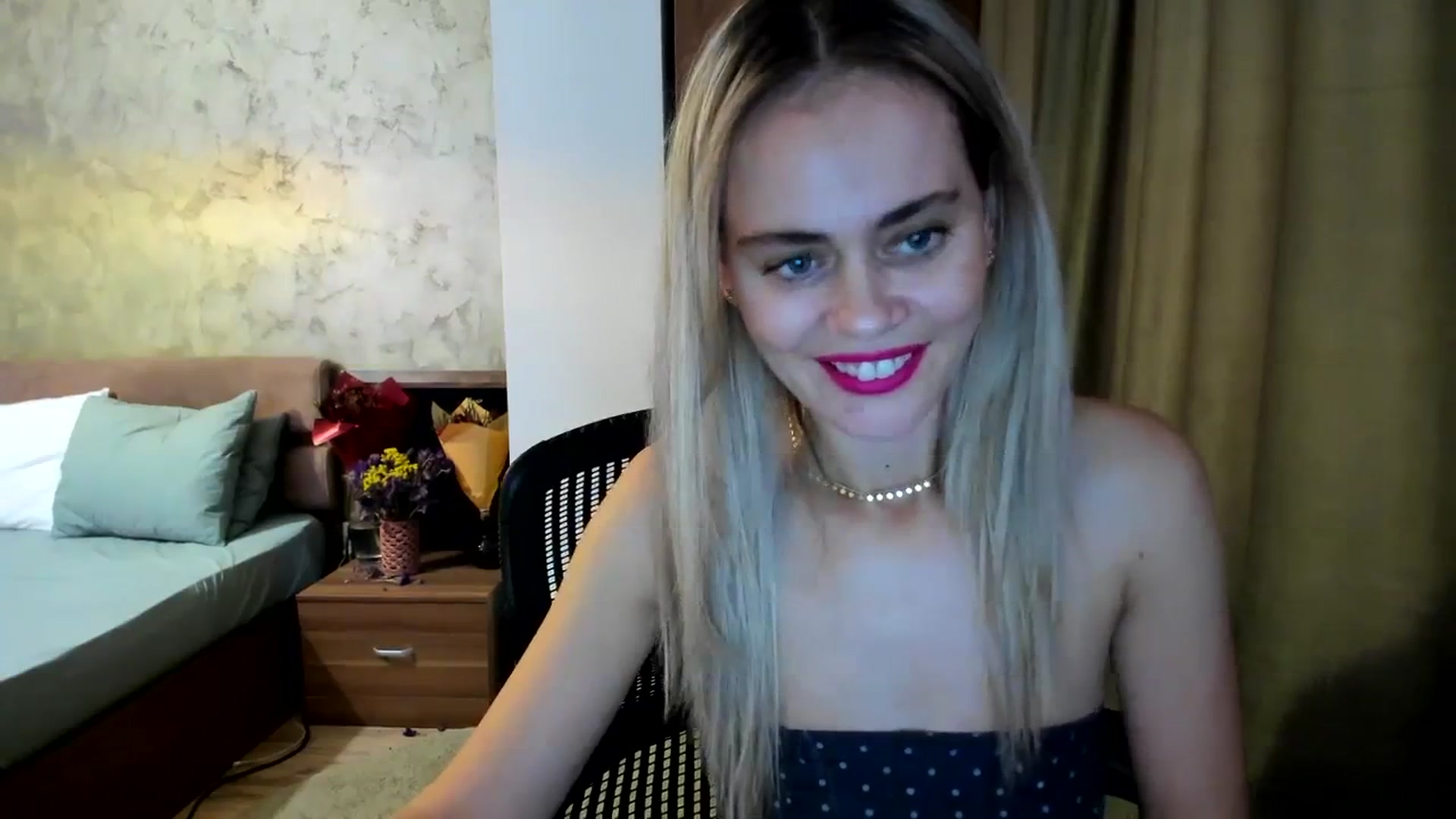 Gallery image thumbnail from DebbyPaige's myfreecams stream on, 10/02/2023, 10:32 image 15 of 20