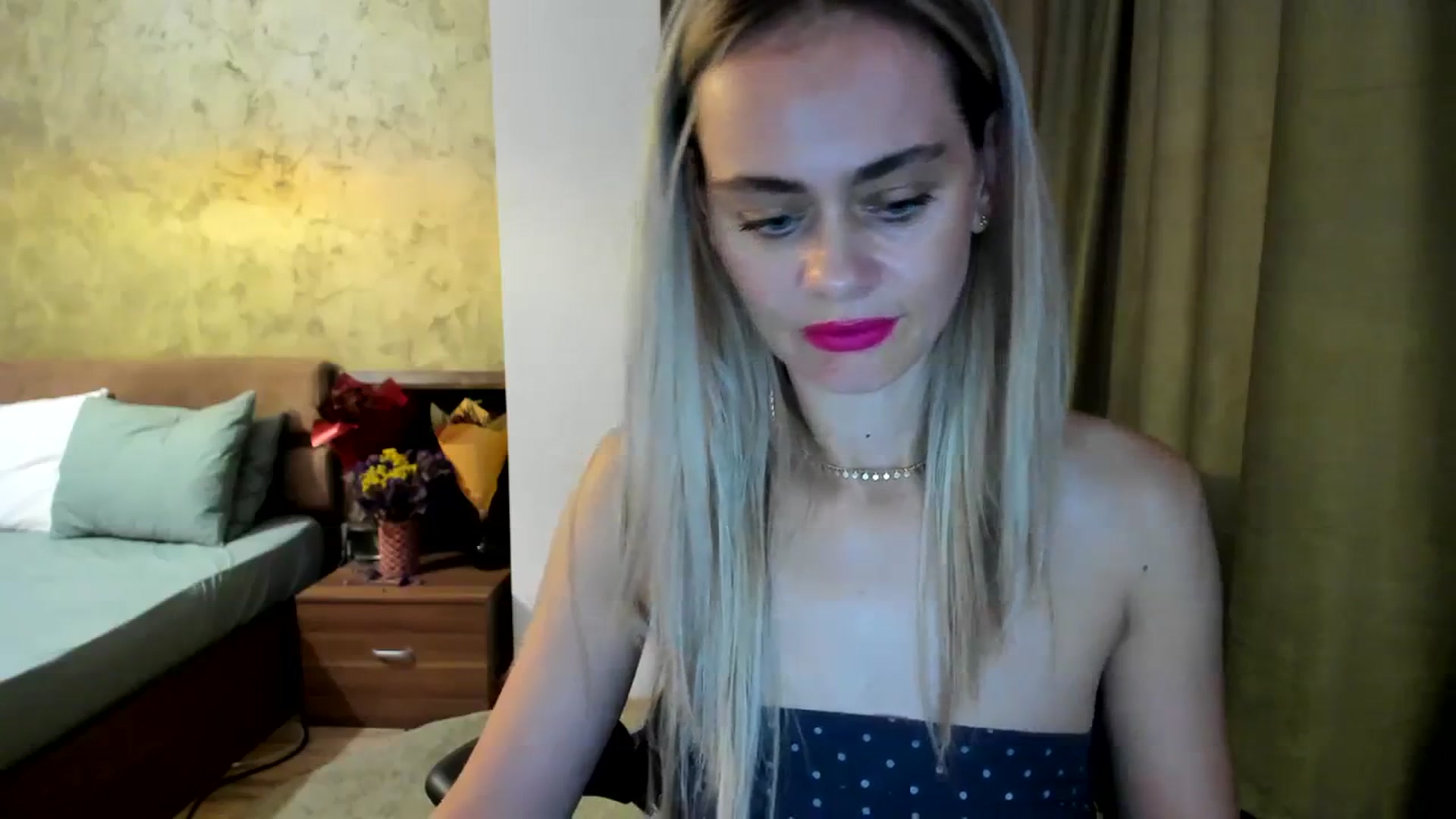 Gallery image thumbnail from DebbyPaige's myfreecams stream on, 10/02/2023, 10:32 image 19 of 20