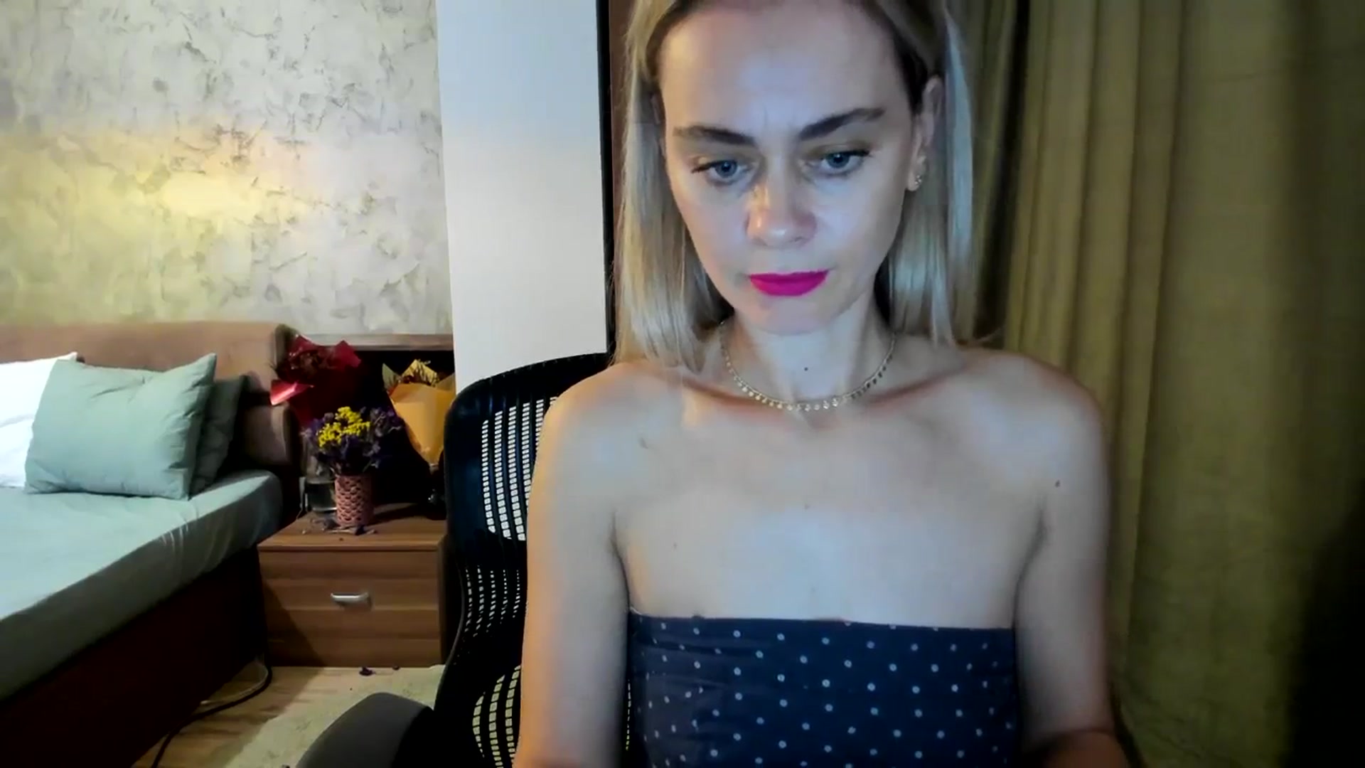 Gallery image thumbnail from DebbyPaige's myfreecams stream on, 10/02/2023, 10:32 image 2 of 20