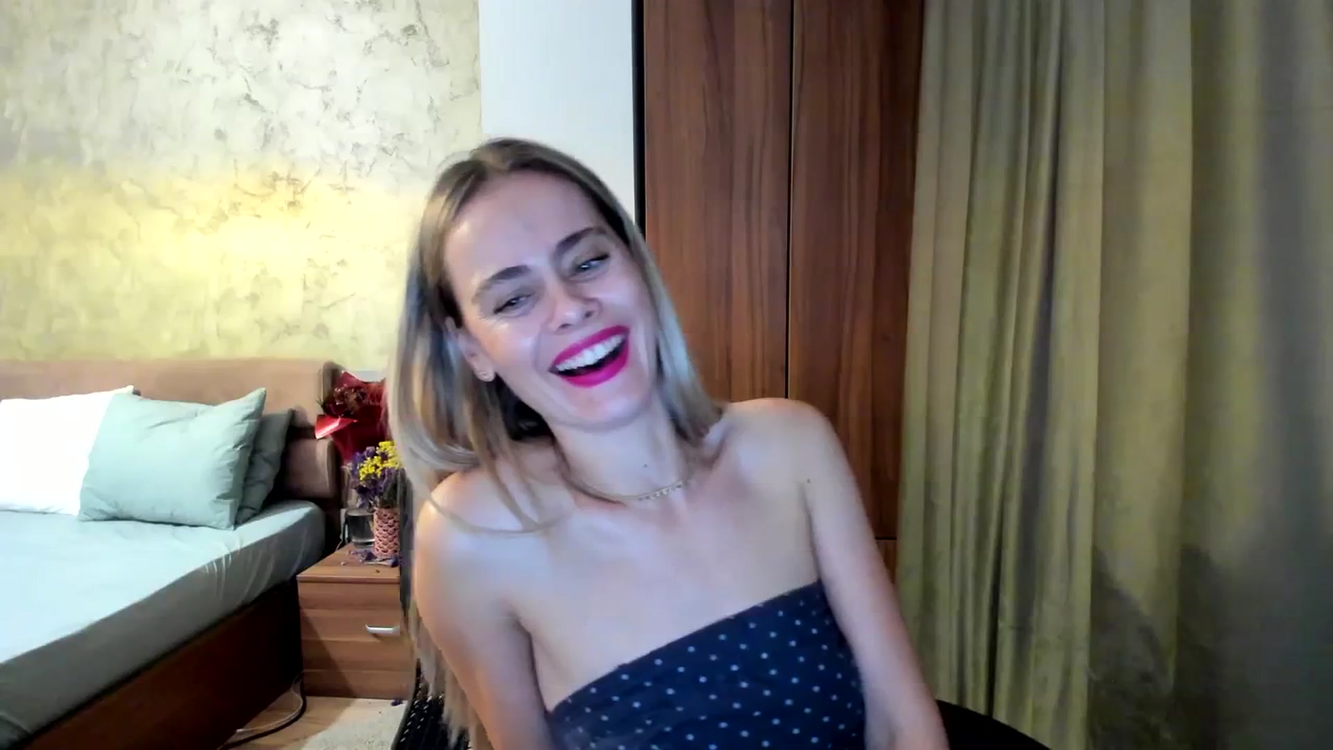 Gallery image thumbnail from DebbyPaige's myfreecams stream on, 10/02/2023, 11:41 image 18 of 20