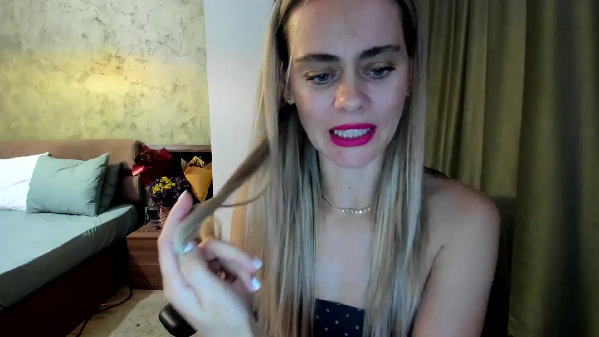 Gallery image thumbnail from DebbyPaige's myfreecams stream on, 10/02/2023, 11:41 image 7 of 20