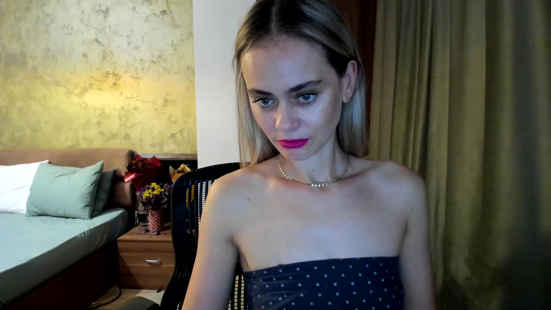 Gallery image thumbnail from DebbyPaige's myfreecams stream on, 10/02/2023, 11:41 image 13 of 20
