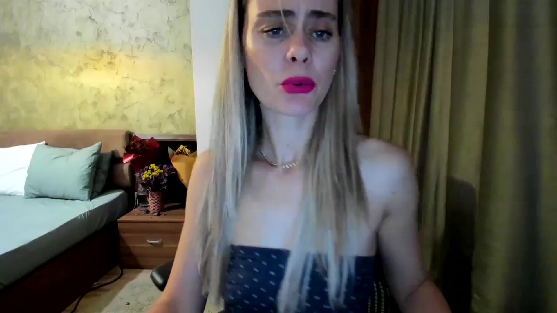 Gallery image thumbnail from DebbyPaige's myfreecams stream on, 10/02/2023, 11:41 image 9 of 20