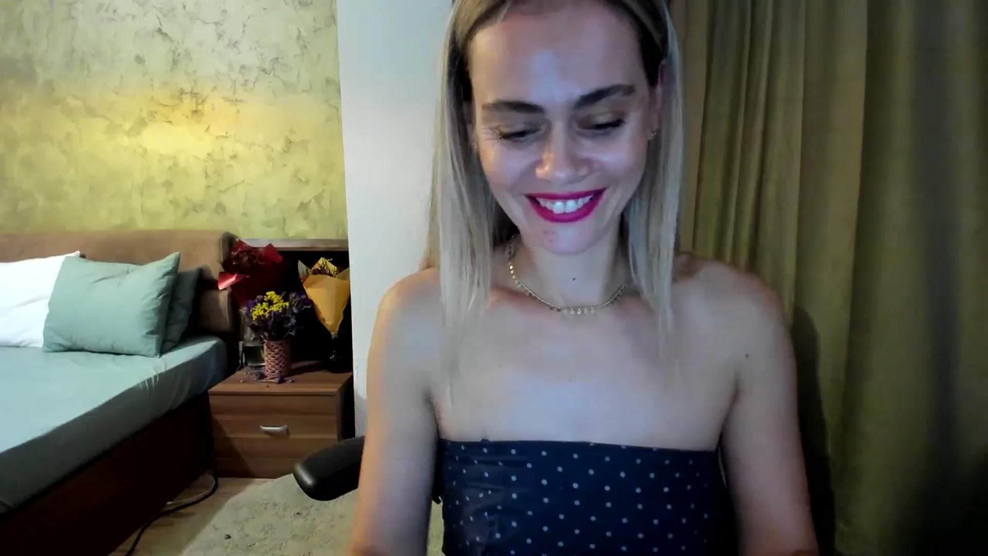 Gallery image thumbnail from DebbyPaige's myfreecams stream on, 10/02/2023, 11:41 image 3 of 20