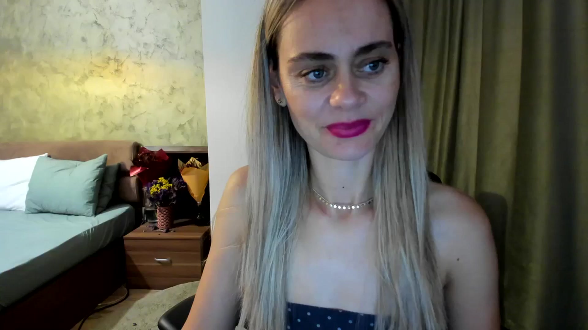 Gallery image thumbnail from DebbyPaige's myfreecams stream on, 10/02/2023, 12:35 image 17 of 20