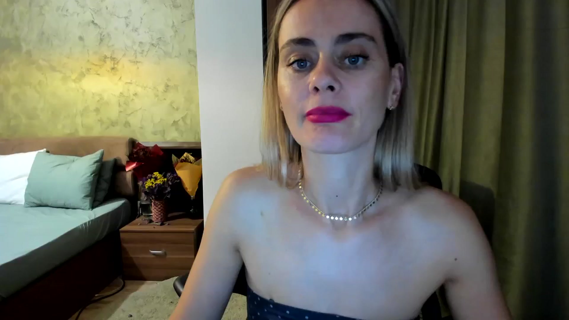 Gallery image thumbnail from DebbyPaige's myfreecams stream on, 10/02/2023, 12:35 image 1 of 20