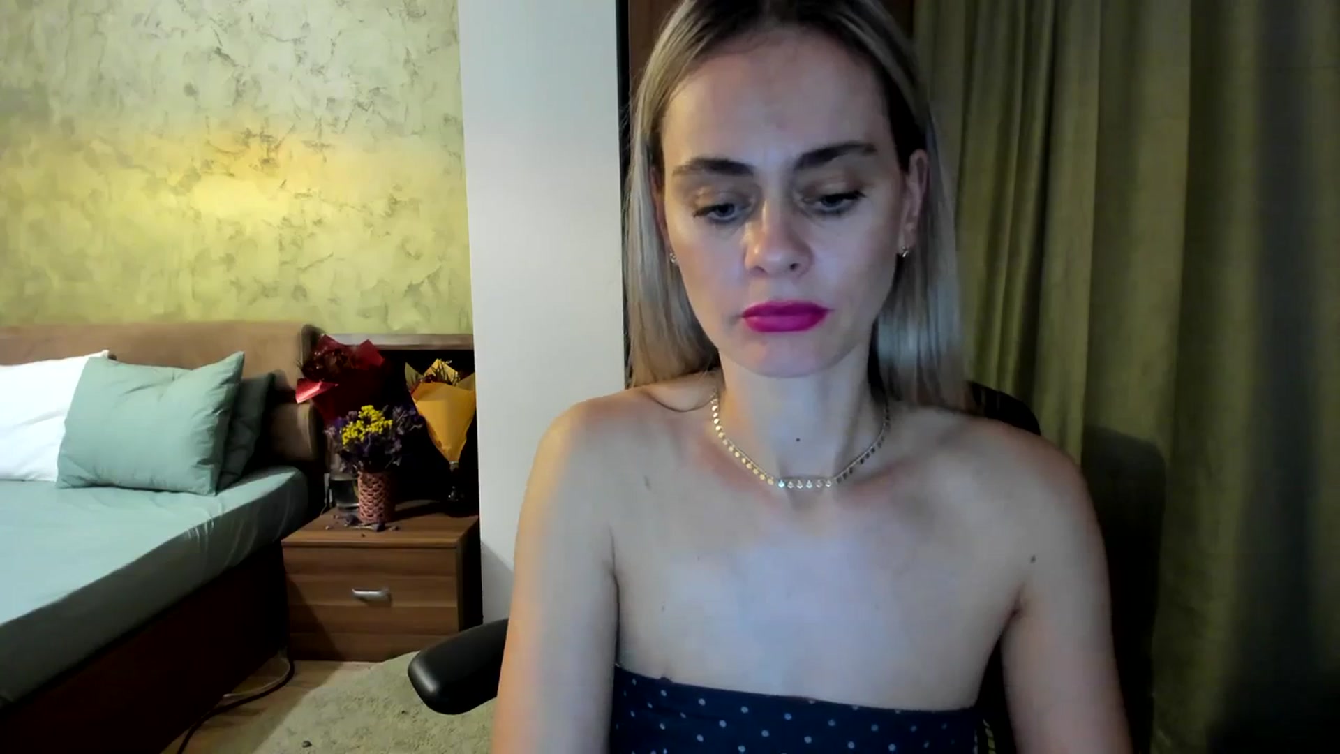 Gallery image thumbnail from DebbyPaige's myfreecams stream on, 10/02/2023, 12:35 image 2 of 20