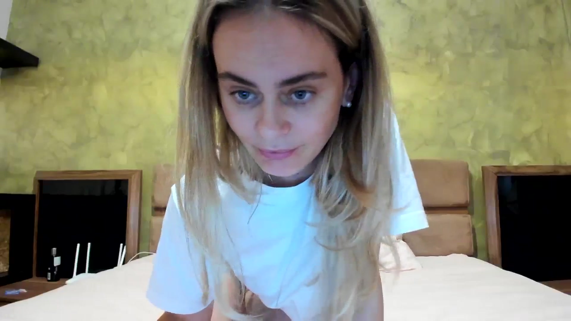 Gallery image thumbnail from DebbyPaige's myfreecams stream on, 10/16/2023, 13:11 image 20 of 20
