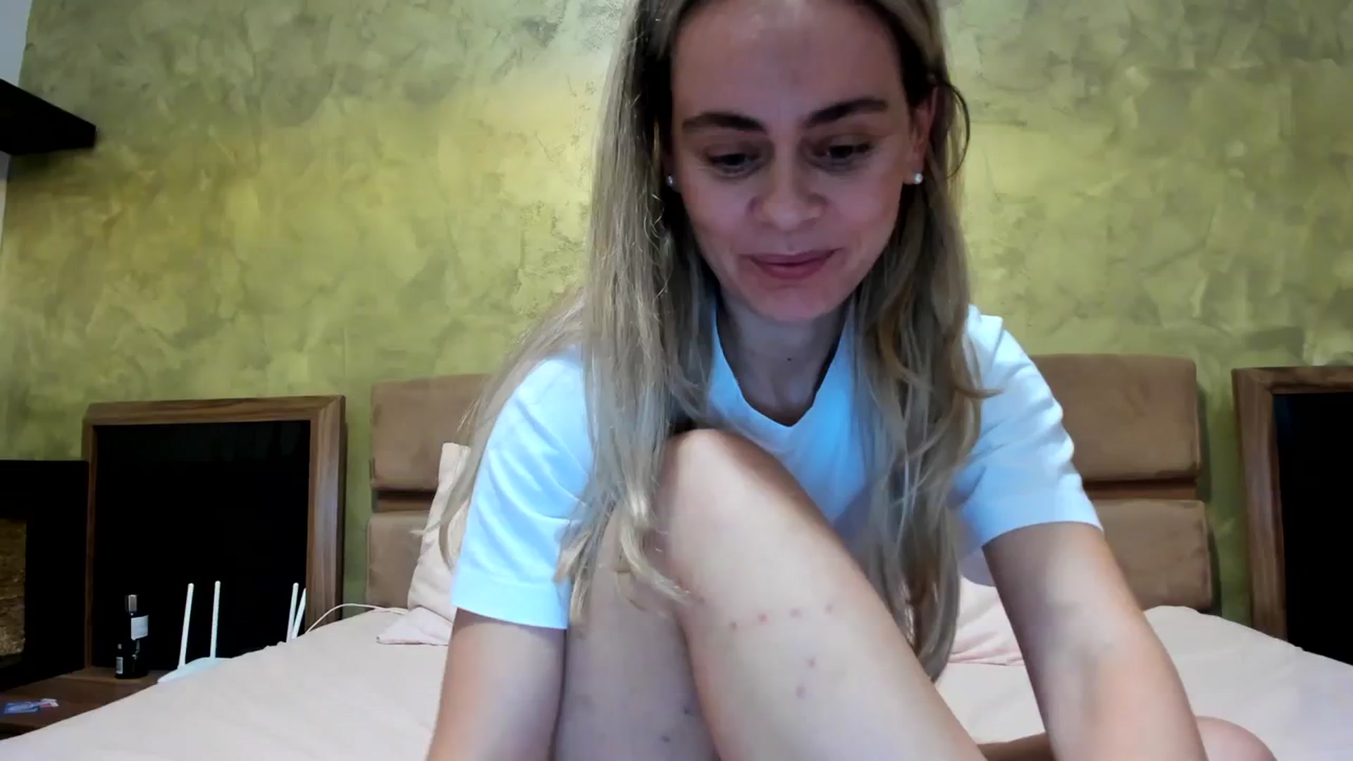 Gallery image thumbnail from DebbyPaige's myfreecams stream on, 10/16/2023, 13:11 image 1 of 20