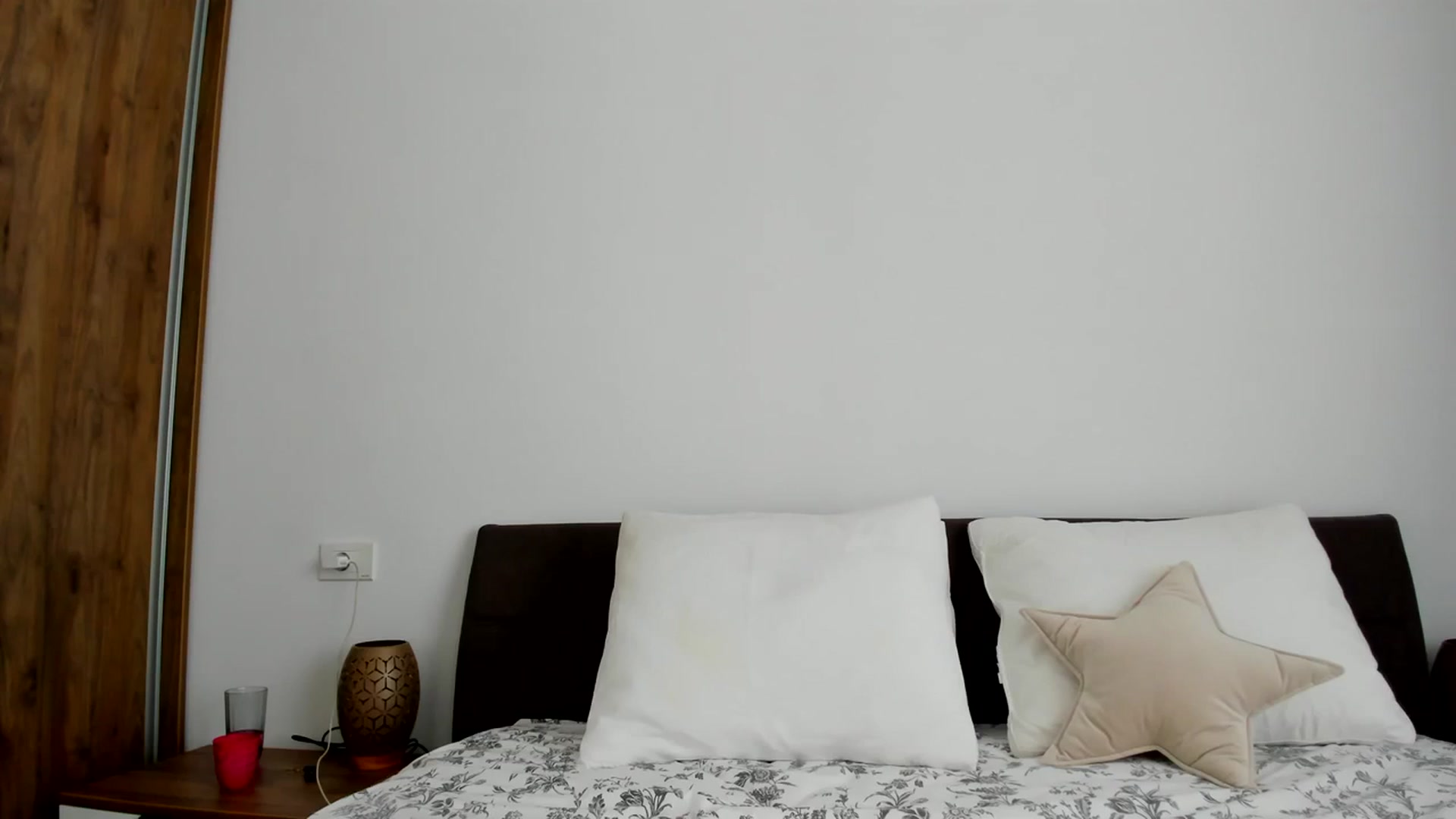 Gallery image thumbnail from DebbyPaige's myfreecams stream on, 10/30/2023, 10:50 image 6 of 20