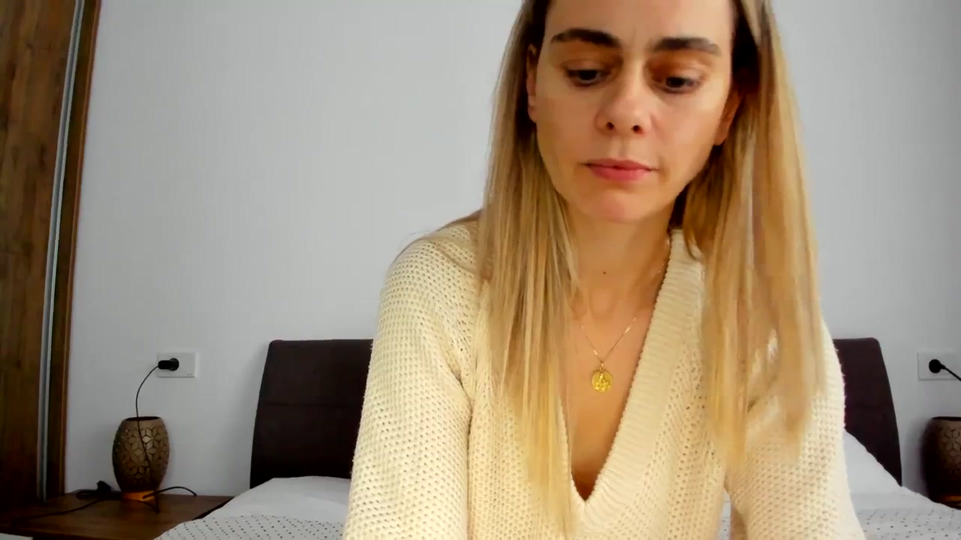 Gallery image thumbnail from DebbyPaige's myfreecams stream on, 11/07/2023, 14:40 image 12 of 20