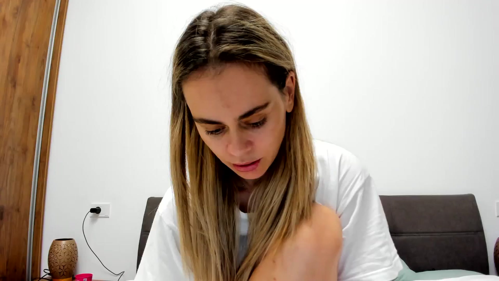 Gallery image thumbnail from DebbyPaige's myfreecams stream on, 11/10/2023, 17:37 image 1 of 20